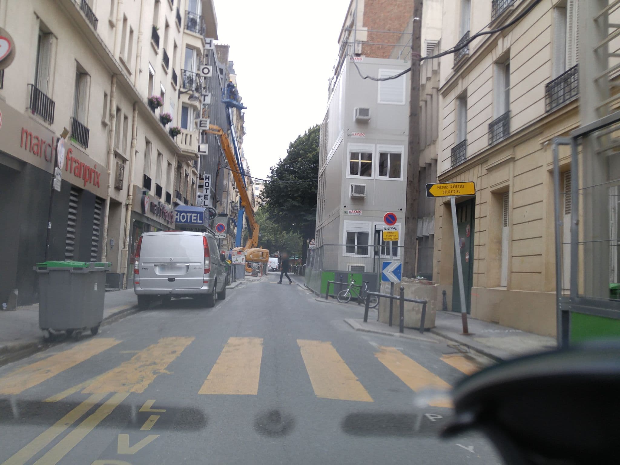 Street view near Studio Hôtel, Paris 15 Vaugirard — © po_gregoire (CC BY-SA · Mapillary)