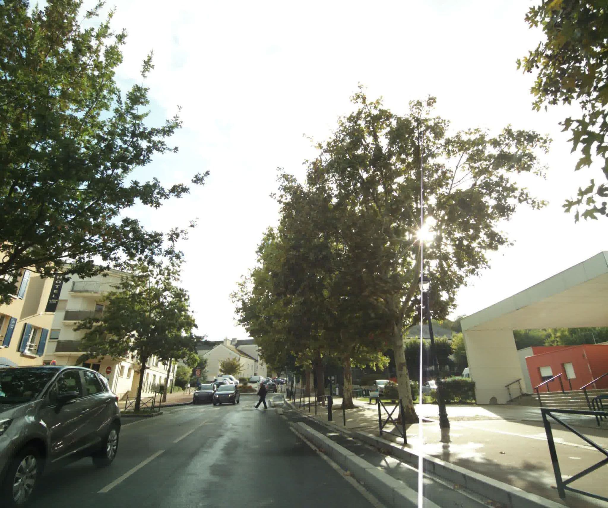 Street view near Citôtel La Brèche Du Bois, Clamart — © sogefi (CC BY-SA · Mapillary)