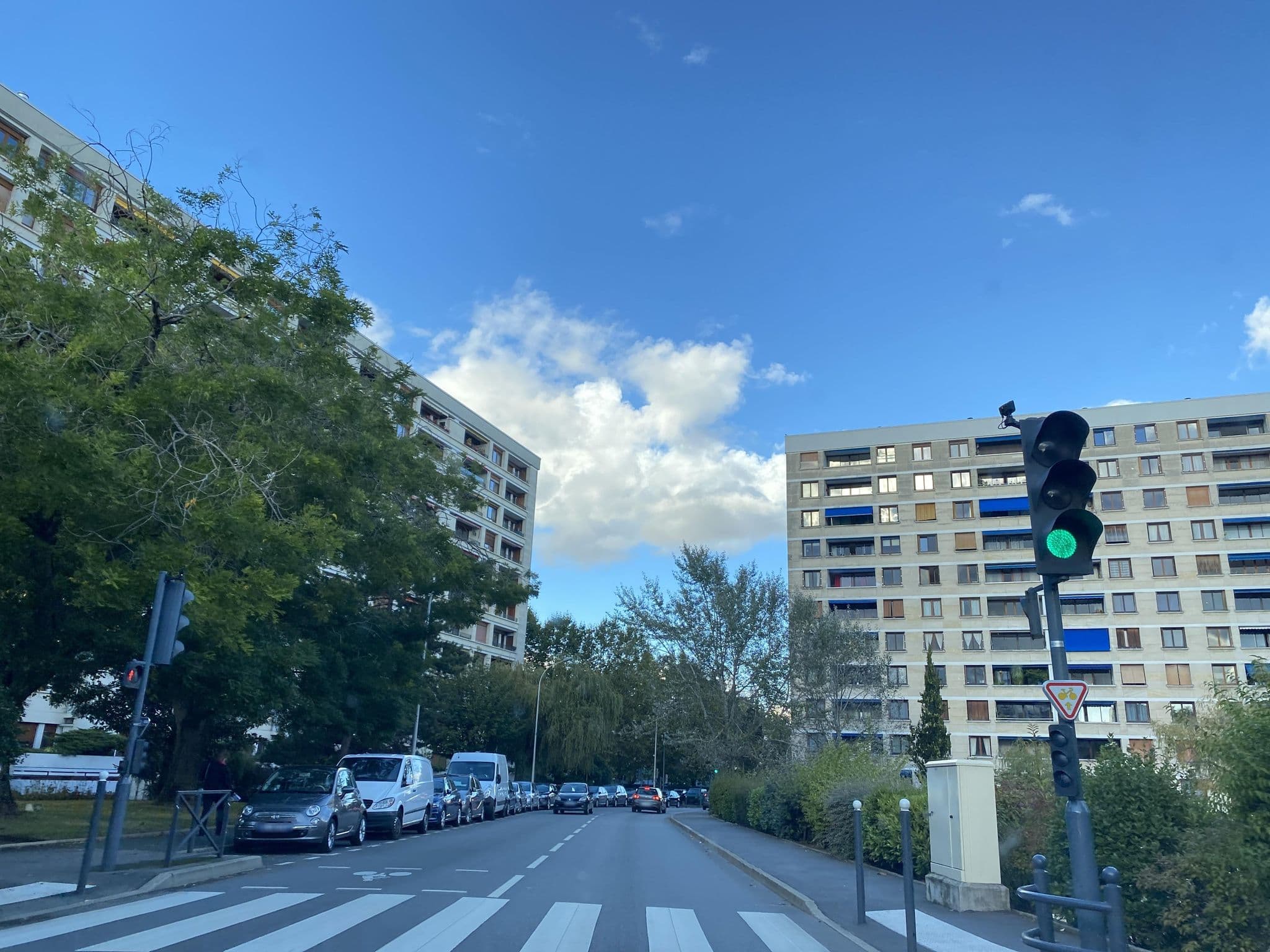 Street view near Ollin, Meudon-la-Forêt — © fpm (CC BY-SA · Mapillary)