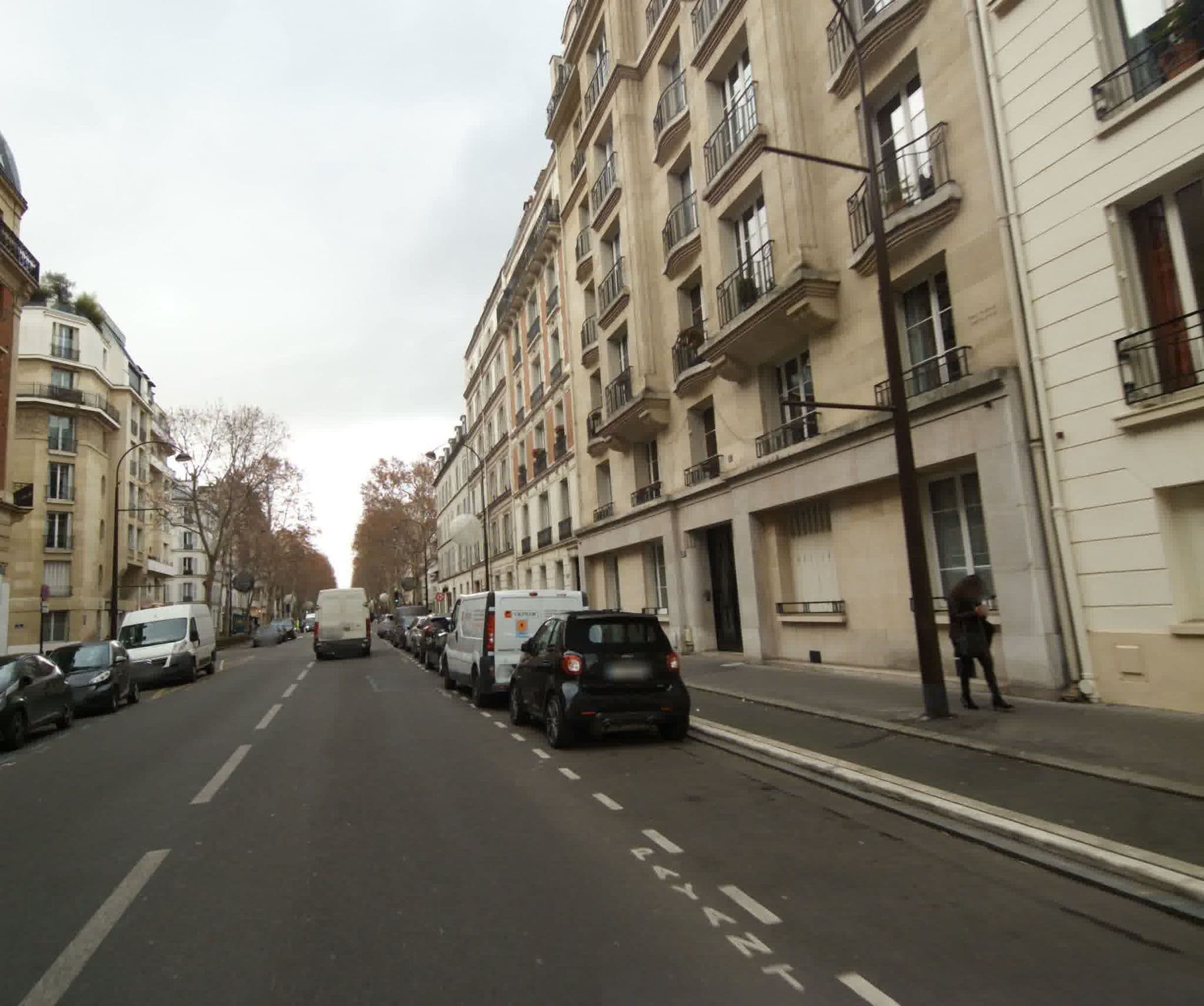 Street view near Chambres d'Hôtes dans Hôtel Particulier, Neuilly-sur-Seine — © sogefi (CC BY-SA · Mapillary)