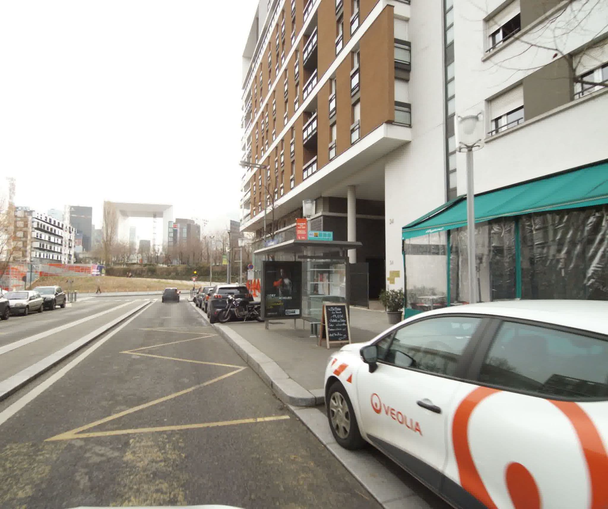 Street view near Friendly Rentals la Defense U Arena Studio 1, La Defense — © sogefi (CC BY-SA · Mapillary)