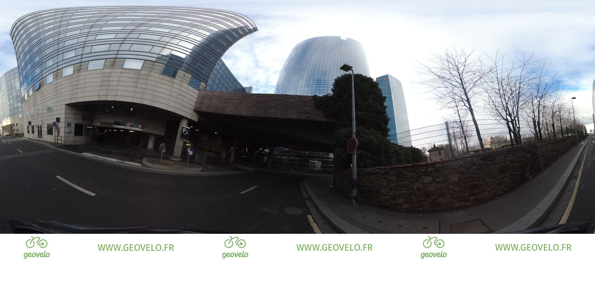 Street view near Concorde Hotels & Resorts, La Defense — © simon_geovelo (CC BY-SA · Mapillary)