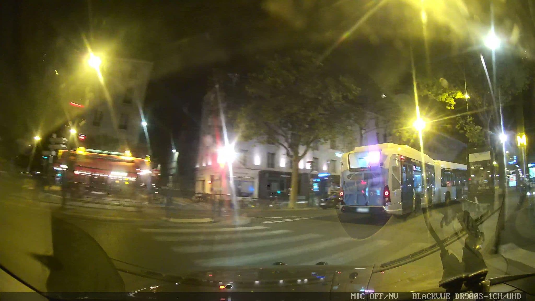 Street view near Tourisme Avenue, Paris 15 Vaugirard — © grobin (CC BY-SA · Mapillary)