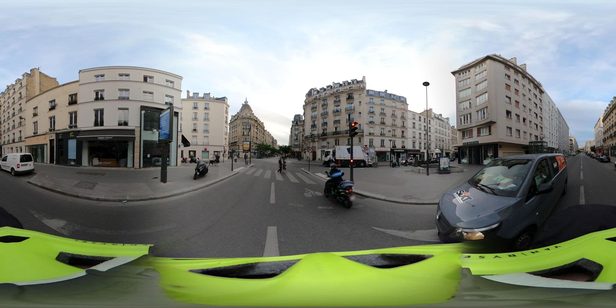 Street view near Hôtel 31 - Paris Tour Eiffel, Paris 15 Vaugirard — © Stefdegreef (CC BY-SA · Mapillary)