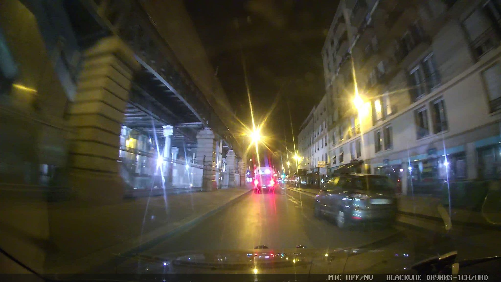 Street view near Eiffel Seine, Paris 15 Vaugirard — © grobin (CC BY-SA · Mapillary)
