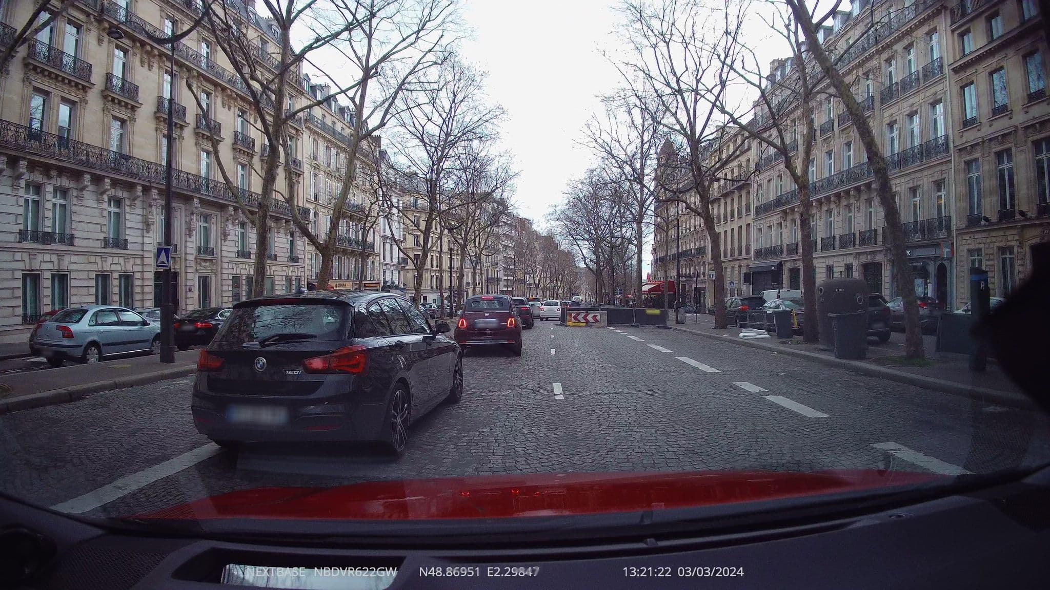 Street view near Helzear Champs-Élysées, Paris 16 Passy — © aerandir14 (CC BY-SA · Mapillary)