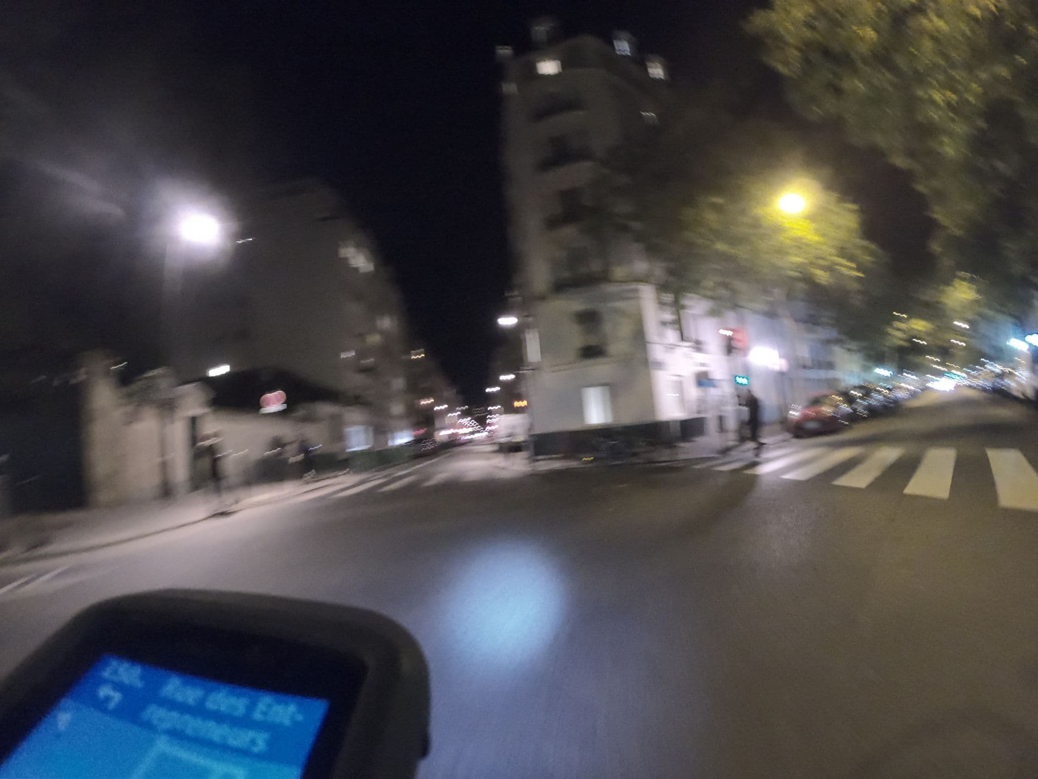 Street view near Idéal Hôtel, Paris 15 Vaugirard — © htonchia (CC BY-SA · Mapillary)