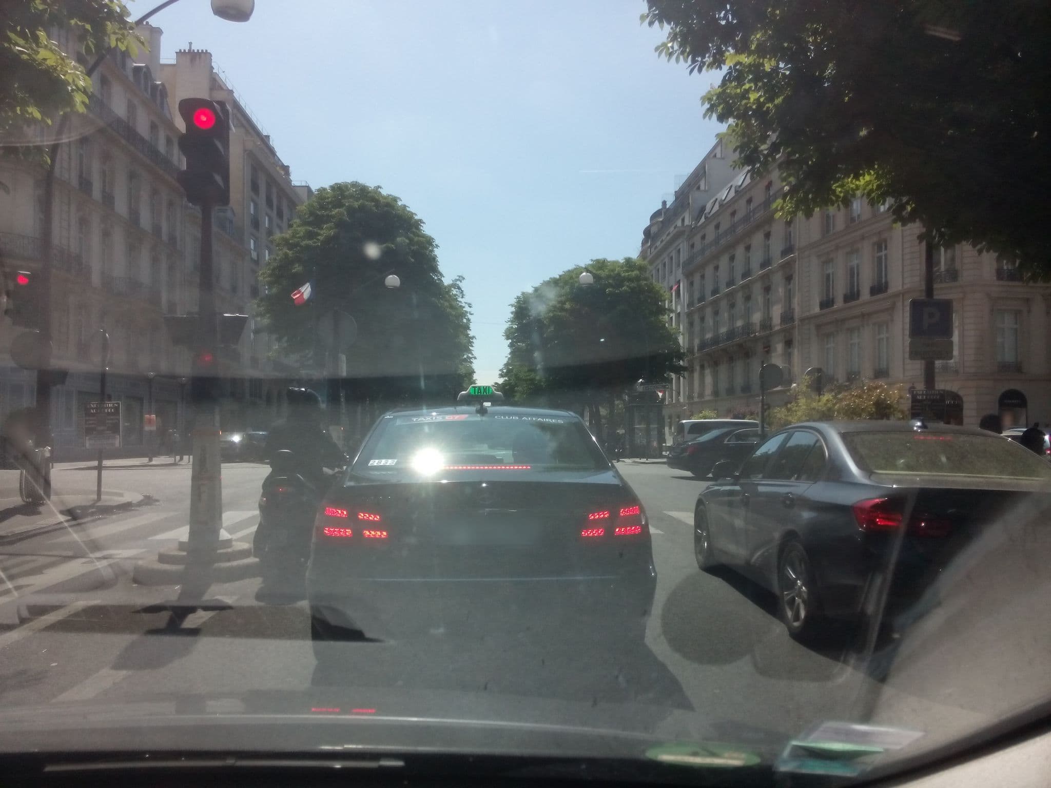 Street view near La Suite Dior, Paris 08 Élysée — © jibec (CC BY-SA · Mapillary)