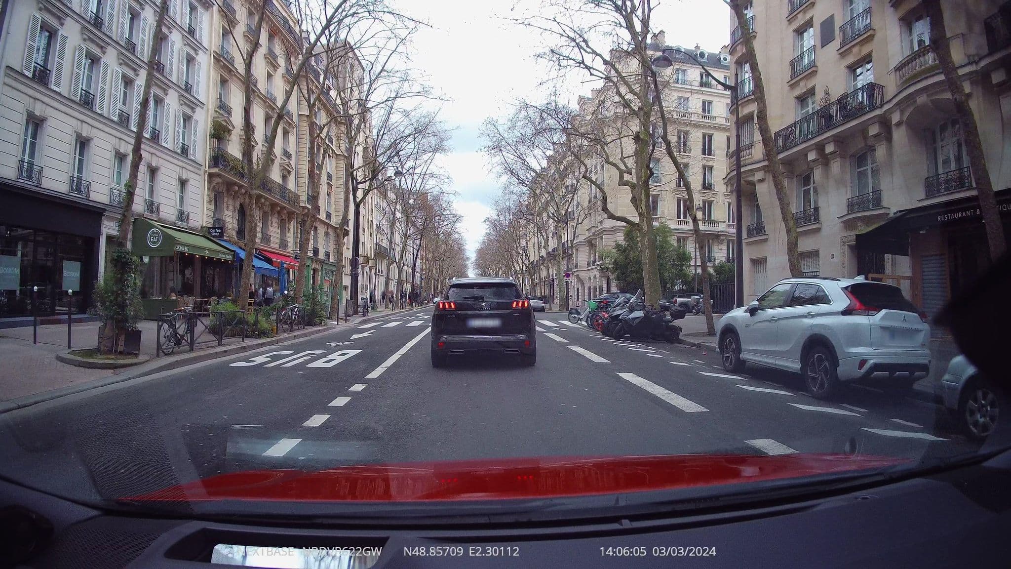 Street view near Studio Bourdonnais, Paris 07 Palais-Bourbon — © aerandir14 (CC BY-SA · Mapillary)