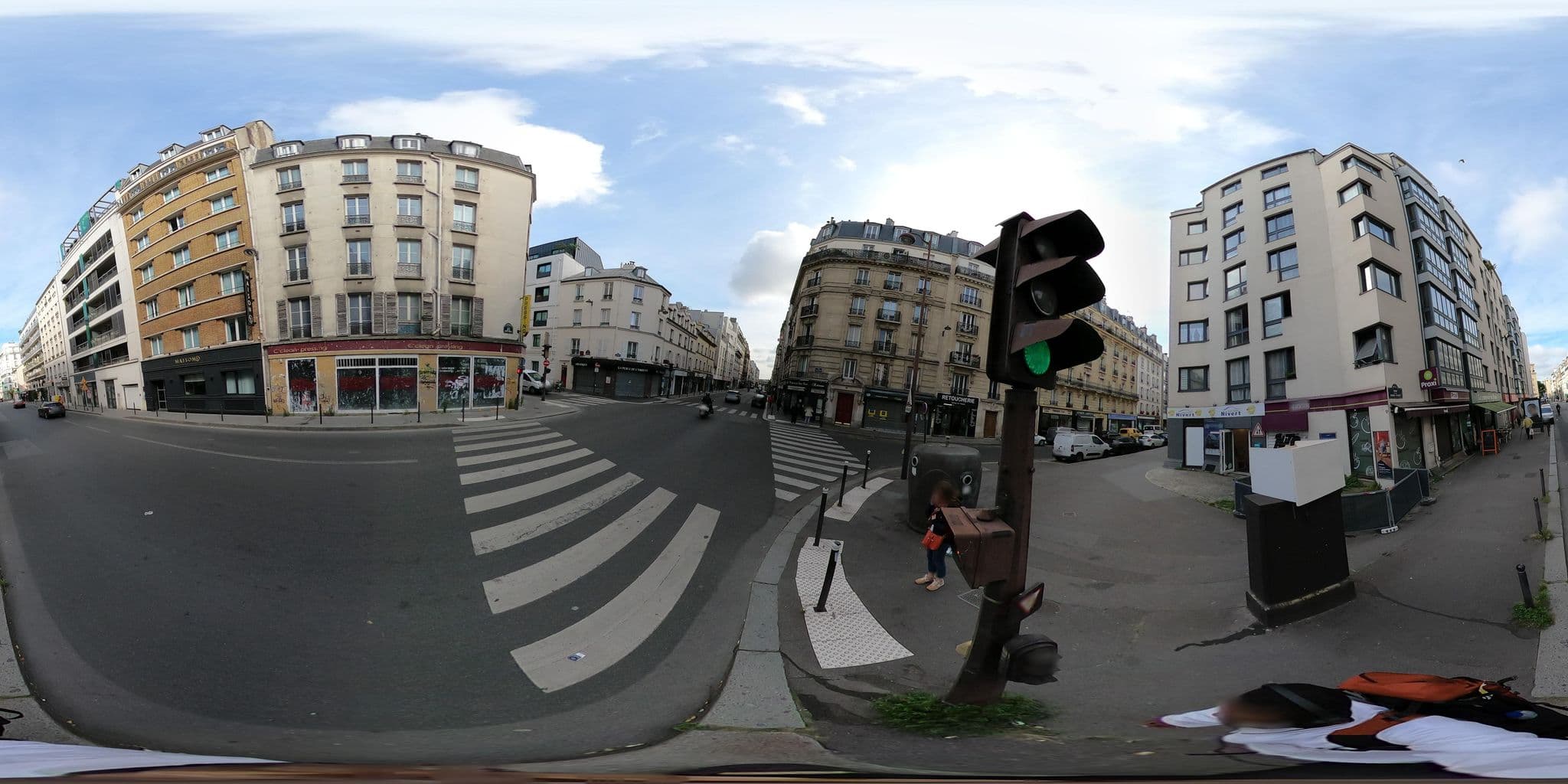 Street view near Suite Hôtel, Paris 15 Vaugirard — © Harsake (CC BY-SA · Mapillary)