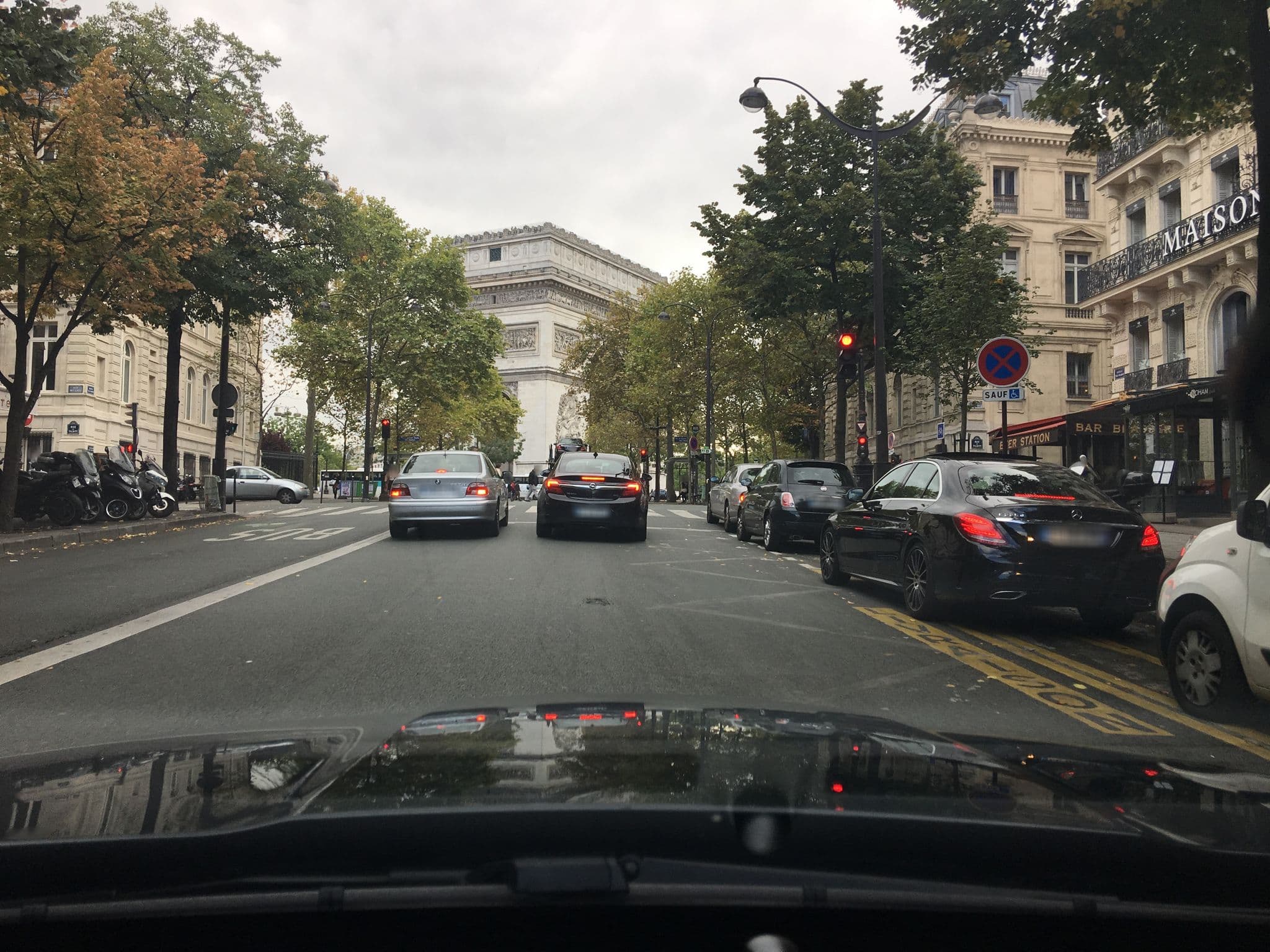 Street view near Maison Albar Champs-Élysées Mac Mahon, Paris 08 Élysée — © kgvx (CC BY-SA · Mapillary)