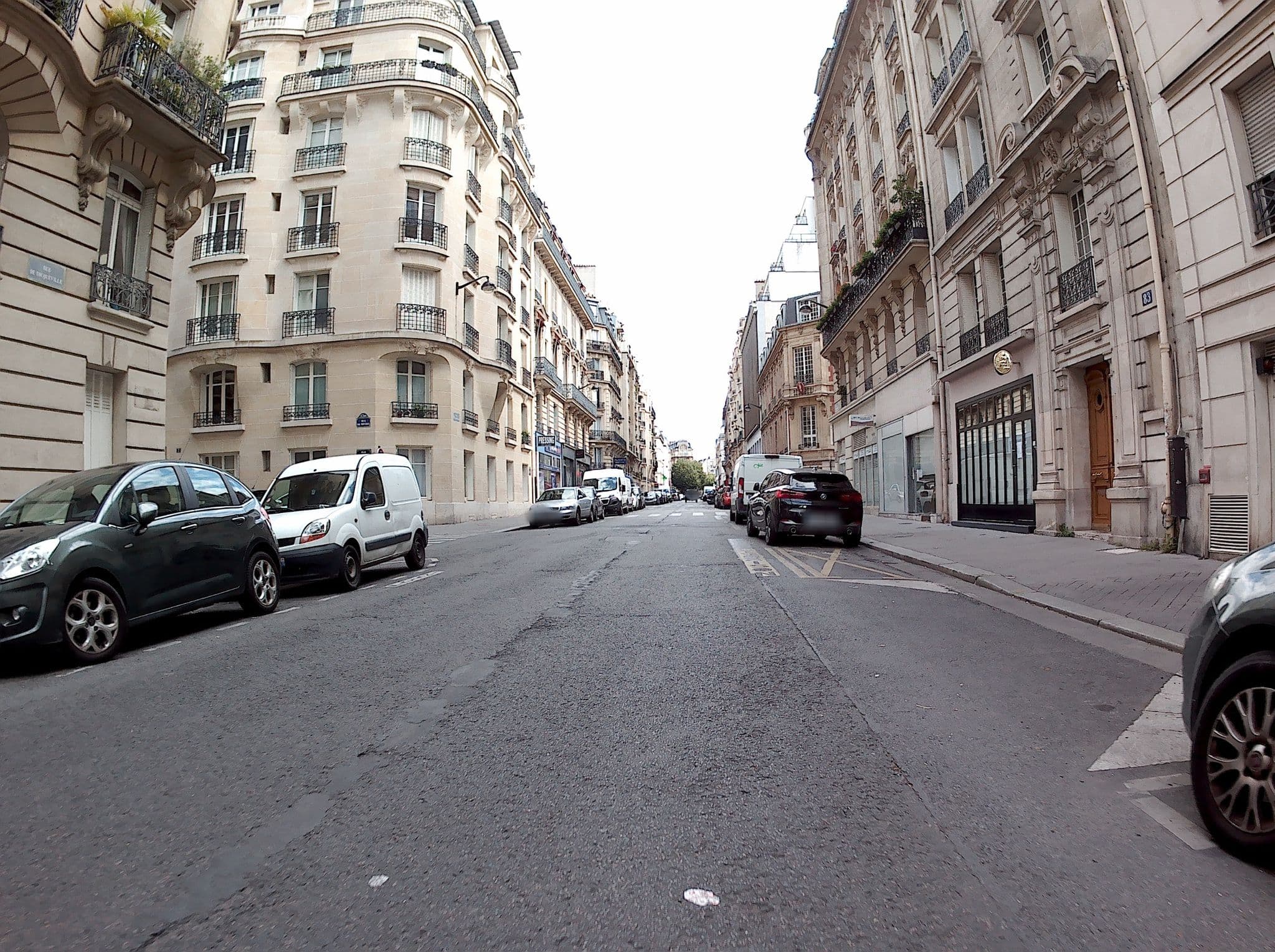 Street view near Pavillon Pereire, Paris 17 Batignolles-Monceau — © patman (CC BY-SA · Mapillary)