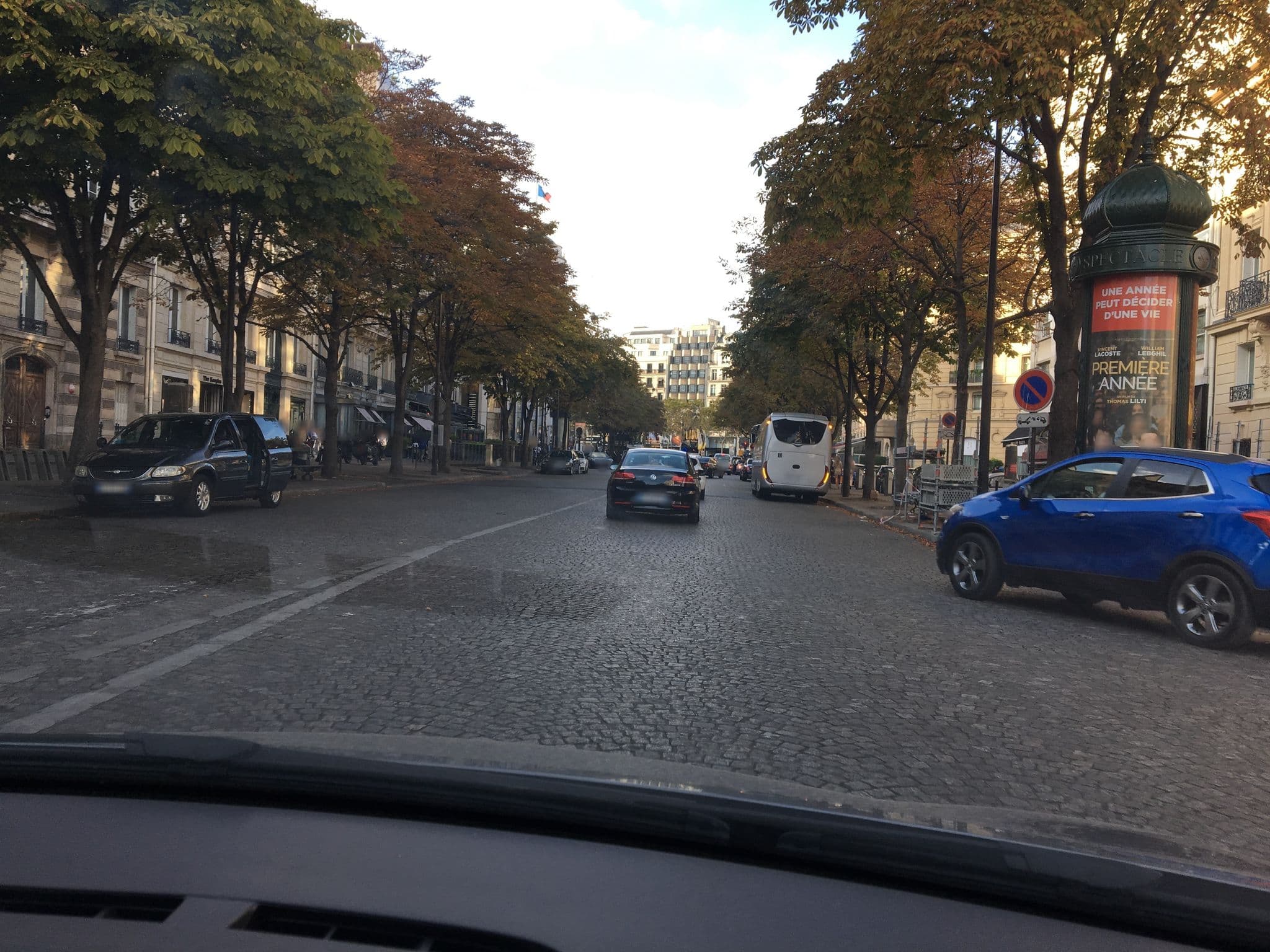 Street view near The Penthouse at Four Seasons Hotel, Paris 08 Élysée — © cabinetcourbi (CC BY-SA · Mapillary)