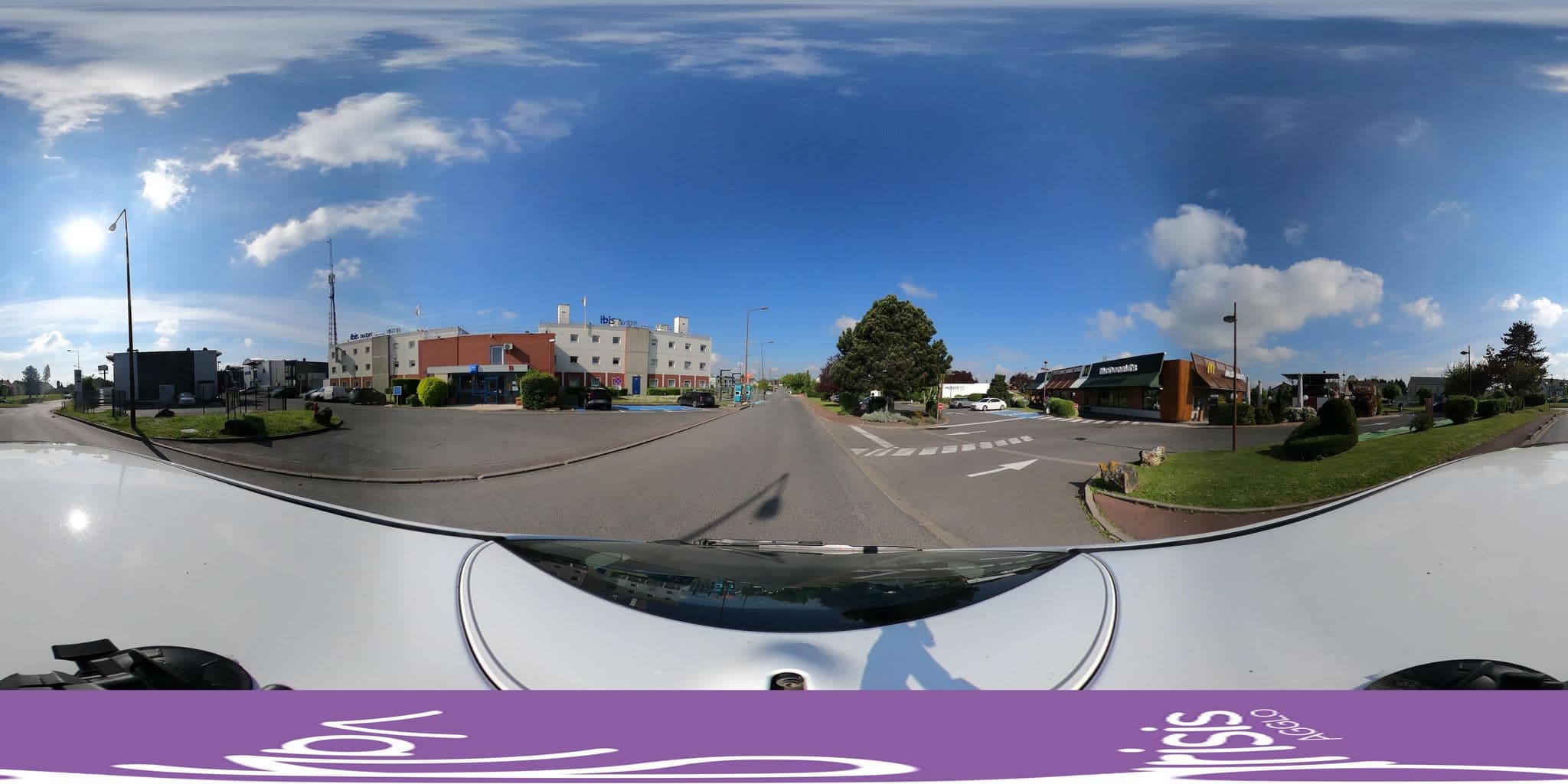 Street view near Ibis Budget Cergy Saint Christophe, Pierrelaye — © sigCAVP (CC BY-SA · Mapillary)