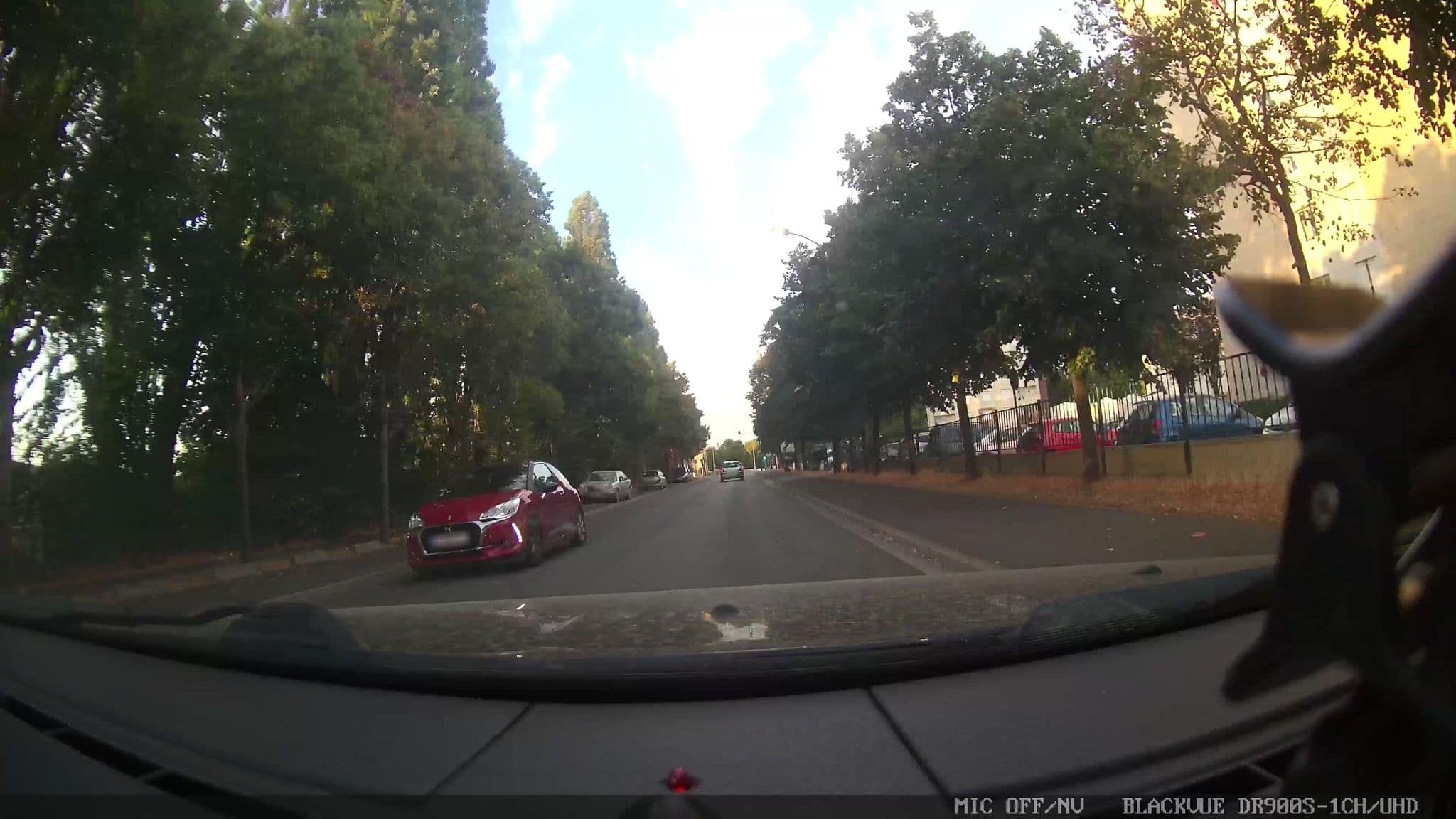 Street view near Syndicat de Copropriétaires Yves du Manoir, Poissy — © grobin (CC BY-SA · Mapillary)