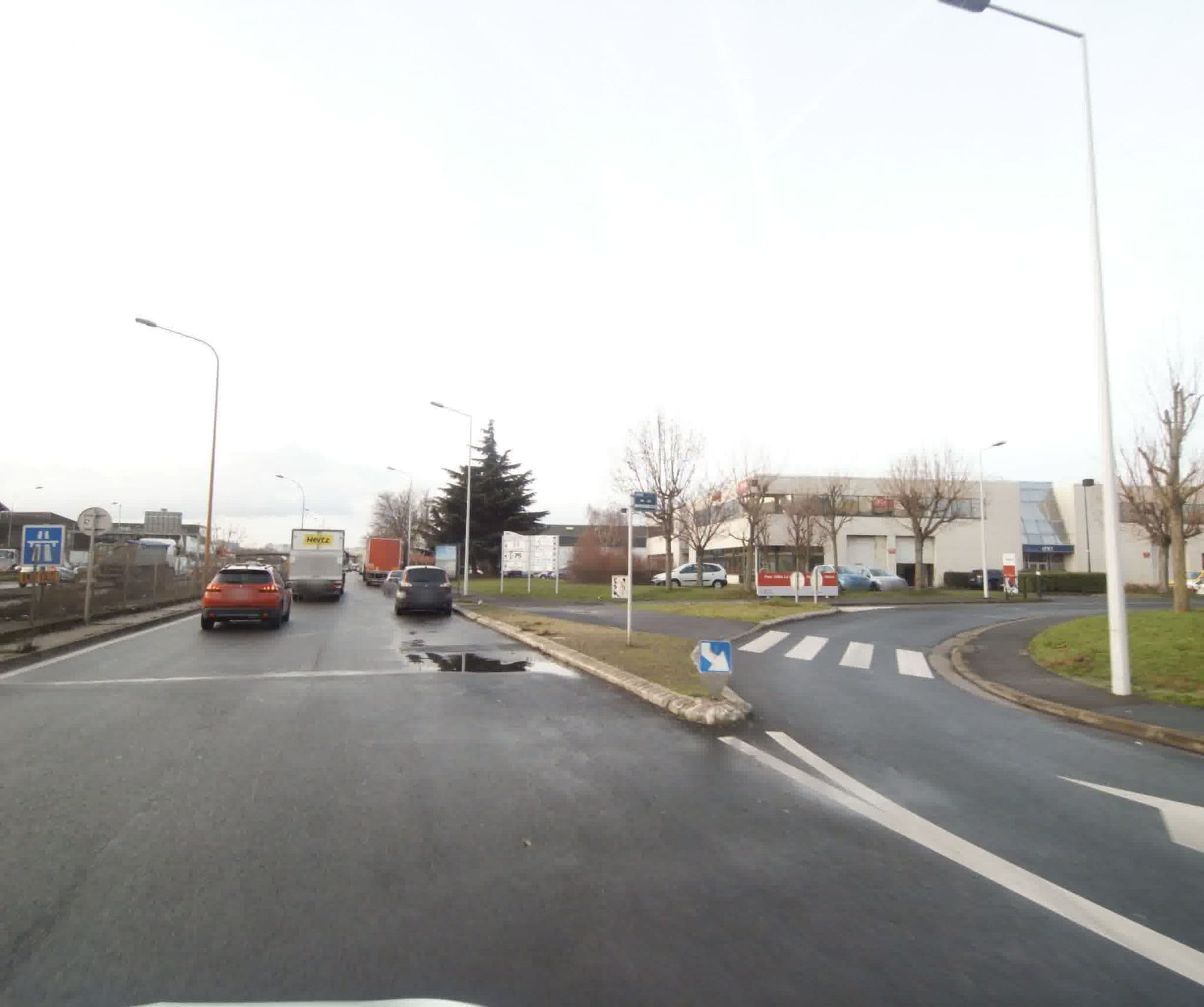 Street view near Bureaux, Bezons — © sogefi (CC BY-SA · Mapillary)