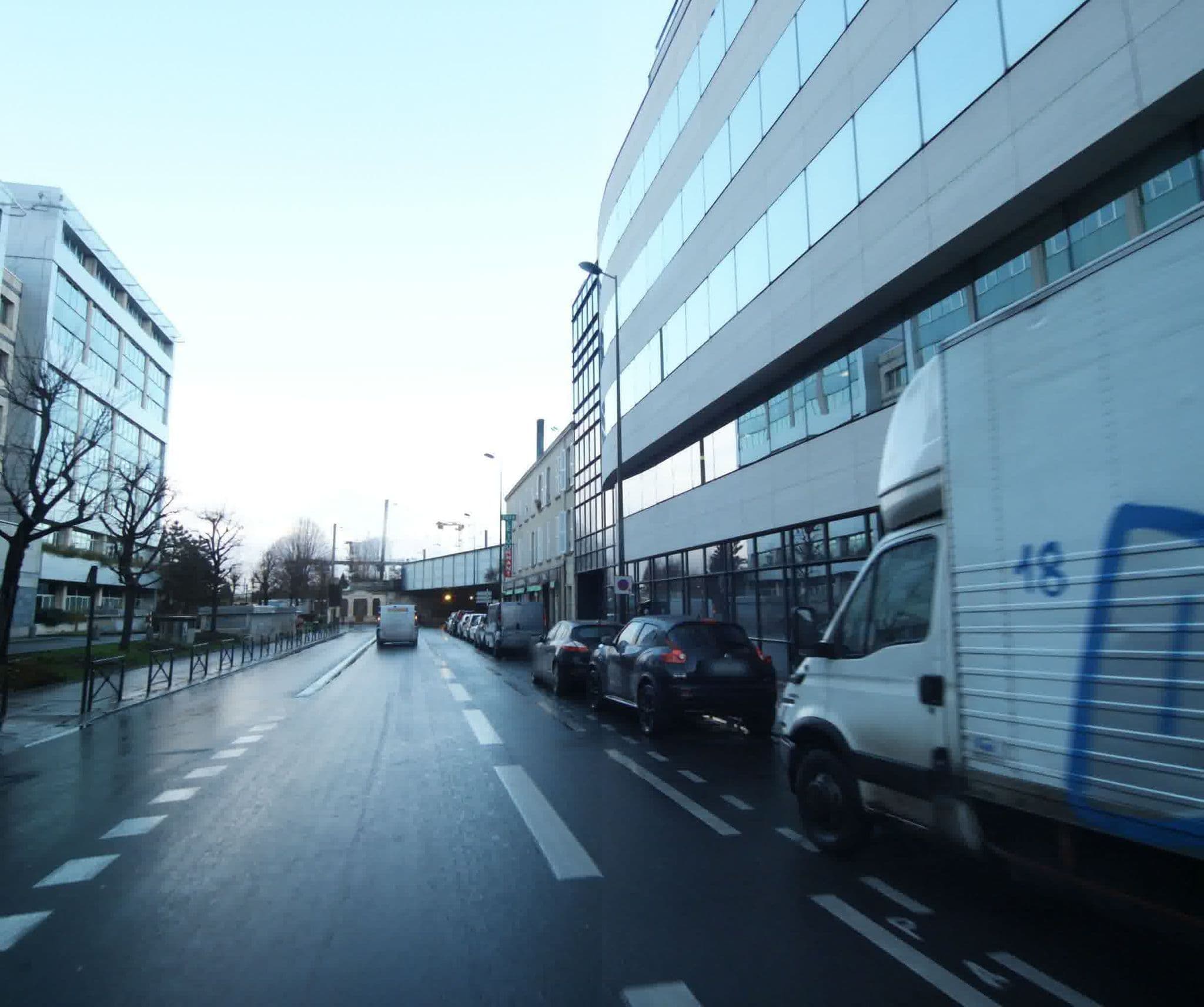 Street view near Bureaux, Levallois-Perret — © sogefi (CC BY-SA · Mapillary)