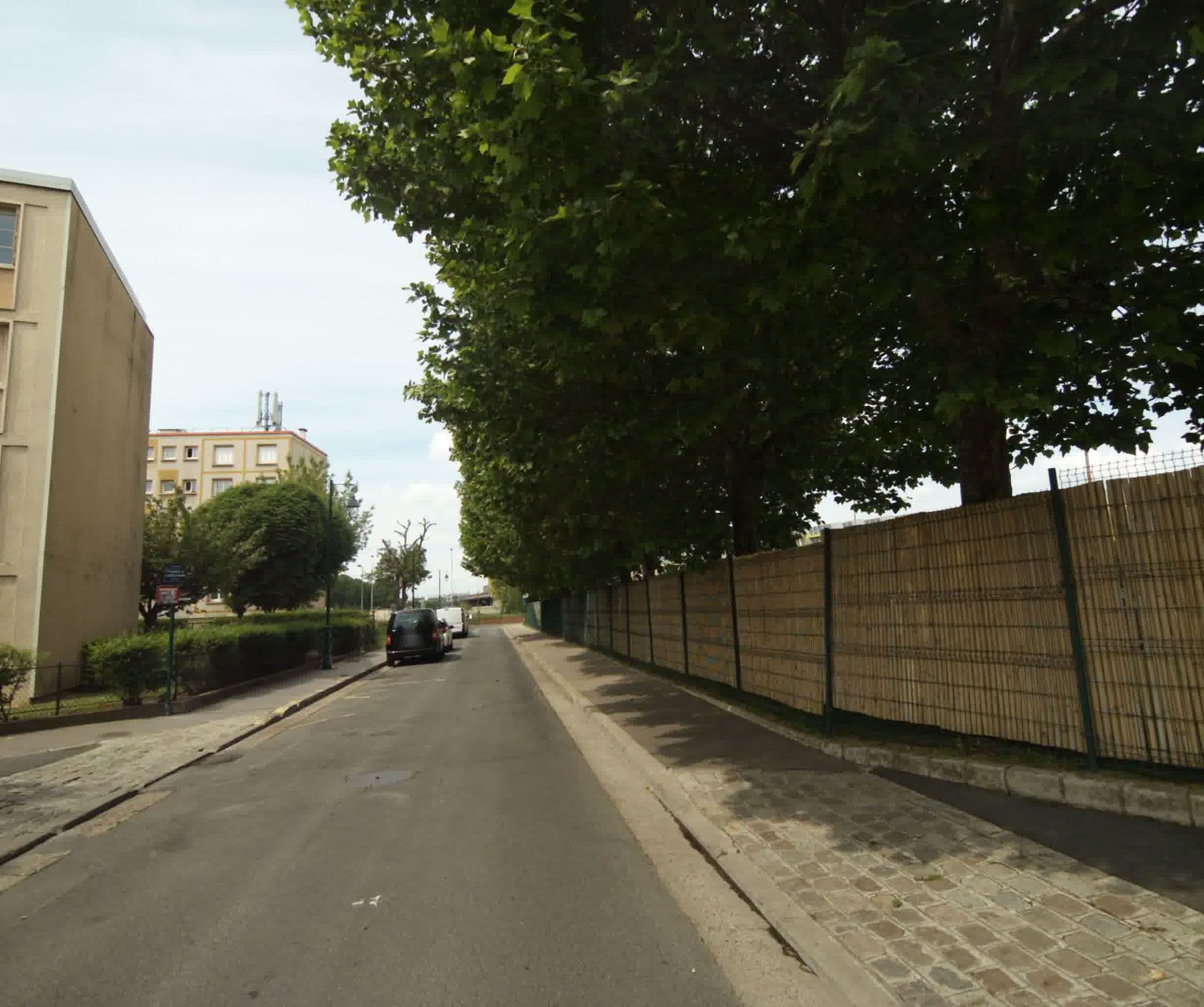 Street view near Kyriad Paris Ouest - Colombes, Colombes — © sogefi (CC BY-SA · Mapillary)