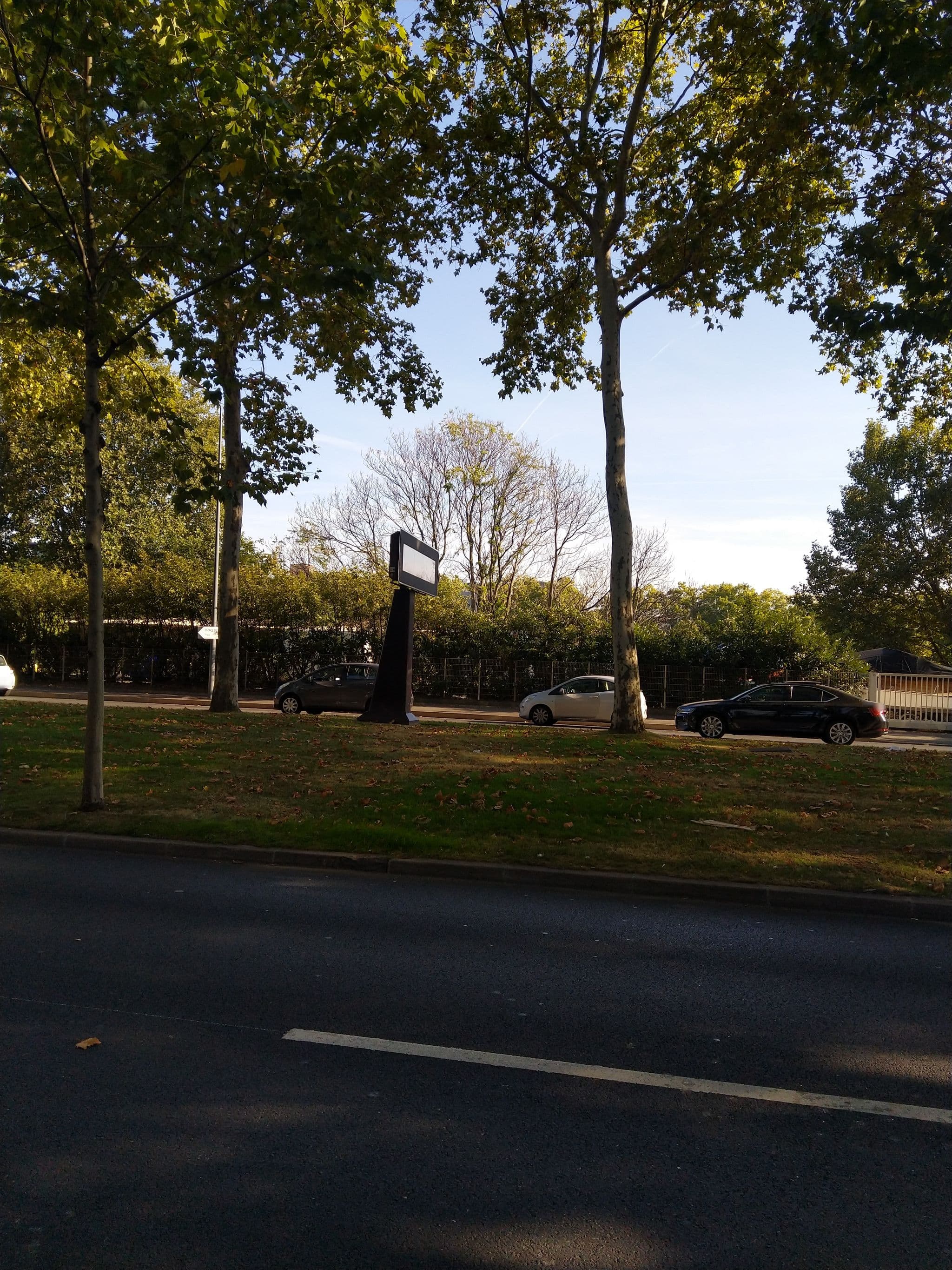 Street view near Arpège, Clichy — © didier2020 (CC BY-SA · Mapillary)