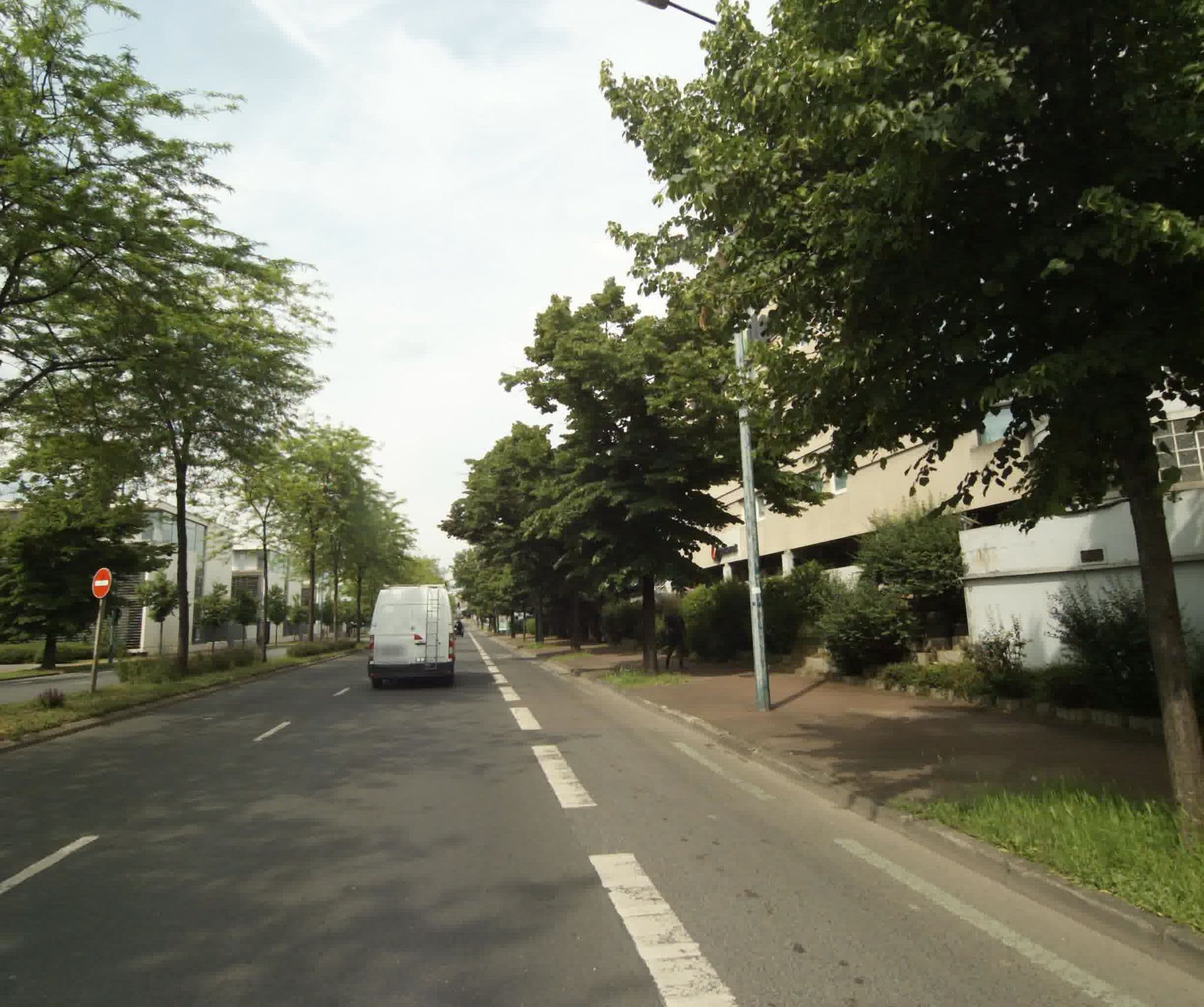 Street view near Campanile Hôtel et Restaurant, Gennevilliers — © sogefi (CC BY-SA · Mapillary)