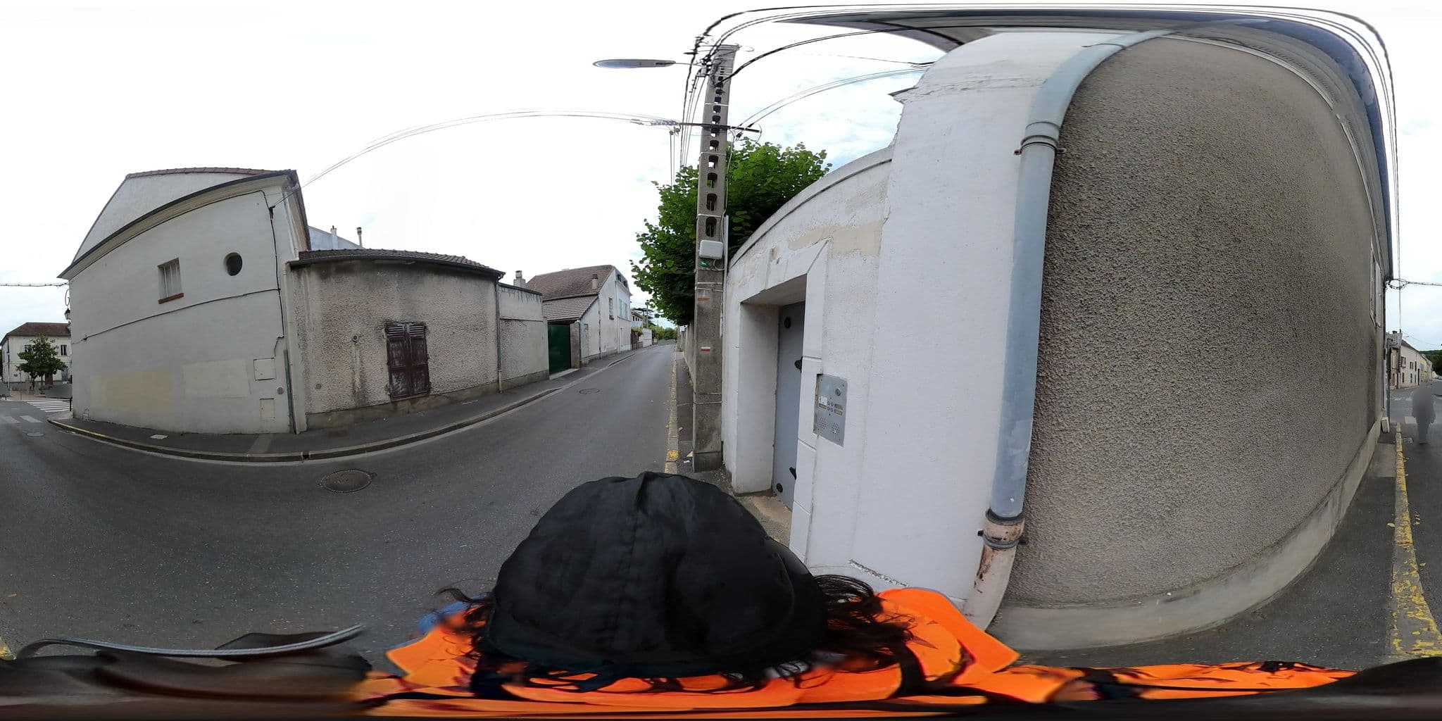 Street view near Le Hoggar, Taverny — © nlehuby (CC BY-SA · Mapillary)