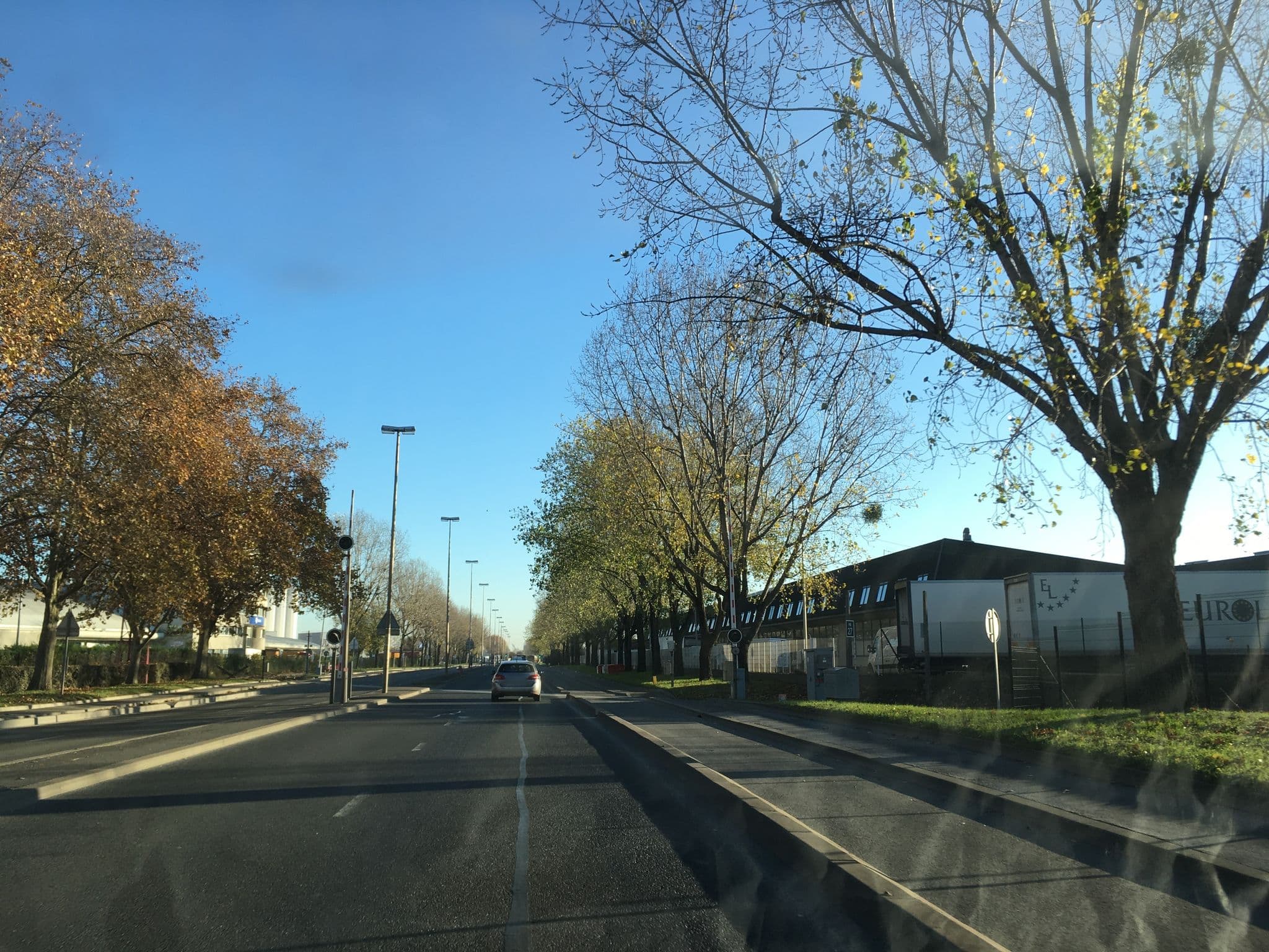 Street view near Campanile Gennevilliers Port, Bois-Colombes — © unmap (CC BY-SA · Mapillary)