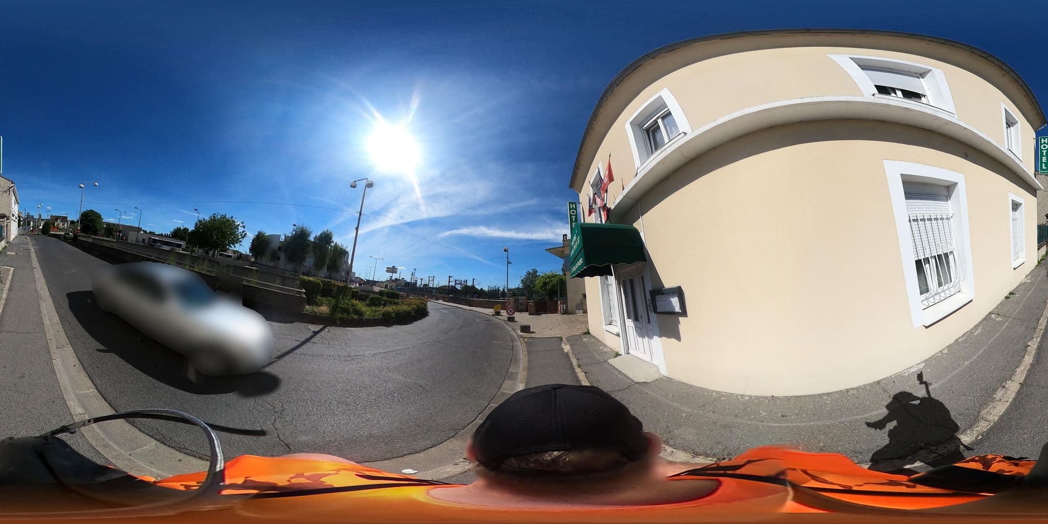 Street view near Abidi Hôtel Bar Restaurant l'Etoile du Nord, Beaumont-sur-Oise — © cartocite (CC BY-SA · Mapillary)