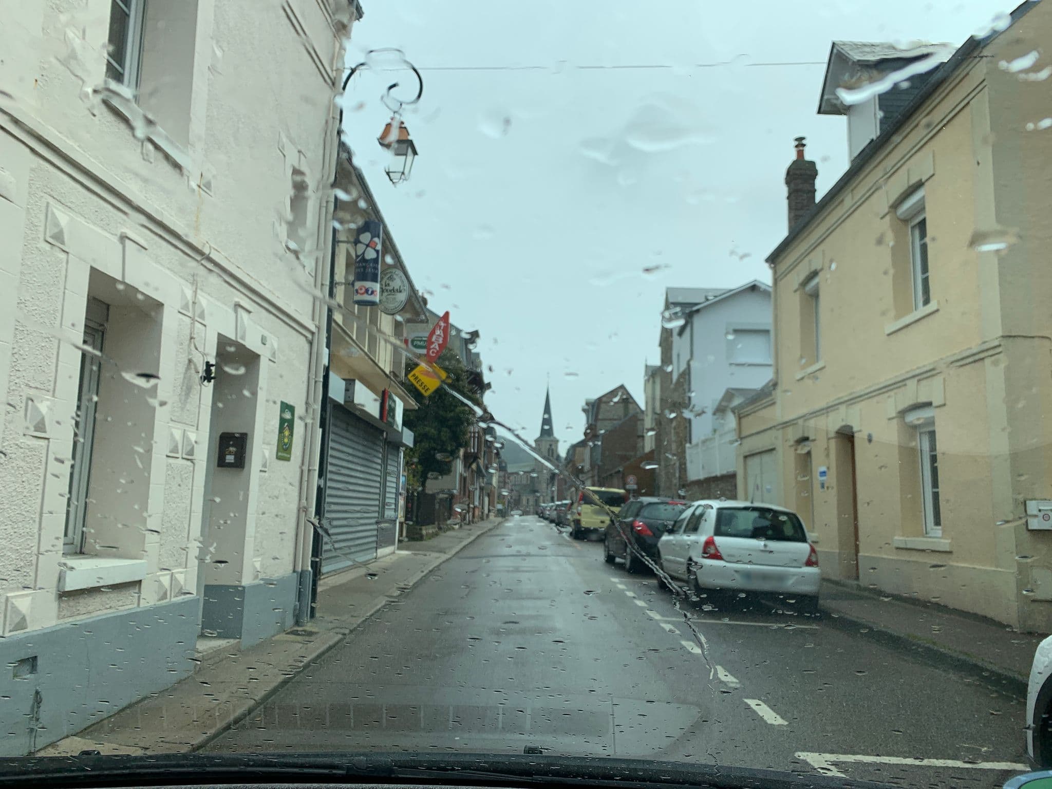 Street view near La Vague, Yport — © noel (CC BY-SA · Mapillary)