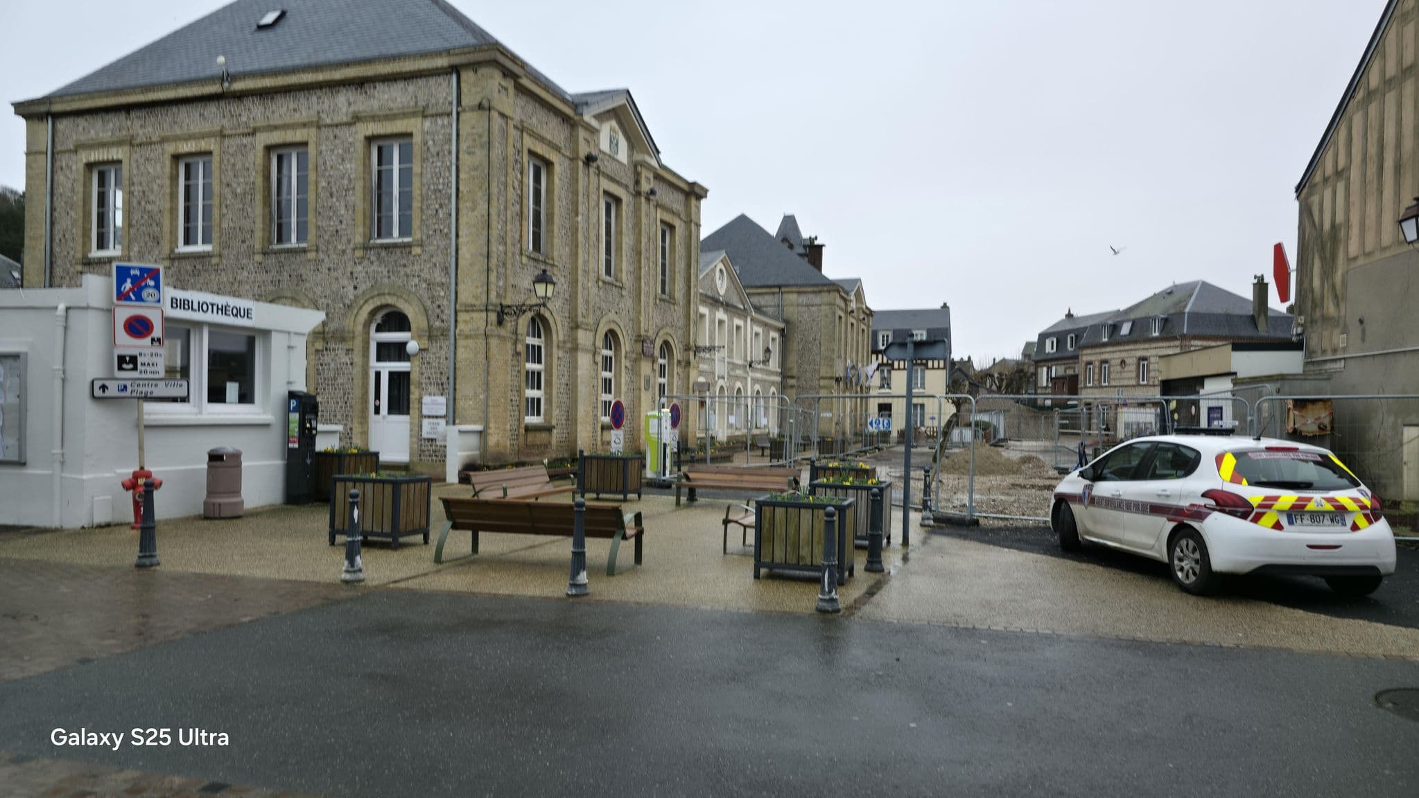 Street view near Hôtel Restaurant Dormy House, Étretat — © EMERSONEDUARDORODRIGUES9 (CC BY-SA · Mapillary)