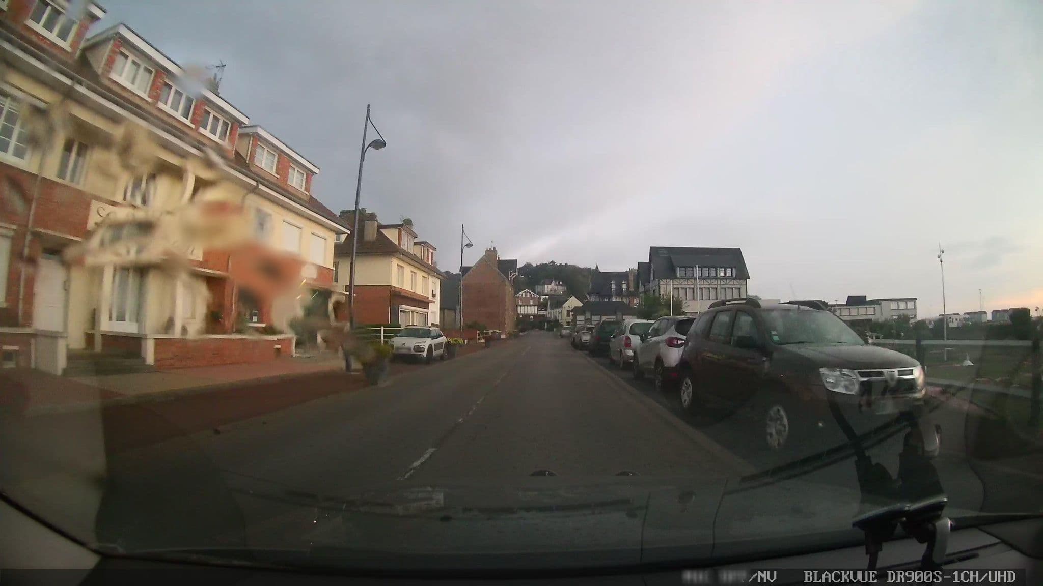 Street view near Hôtel Restaurant Aux Produits de la Mer, Hautot-sur-Mer — © grobin (CC BY-SA · Mapillary)