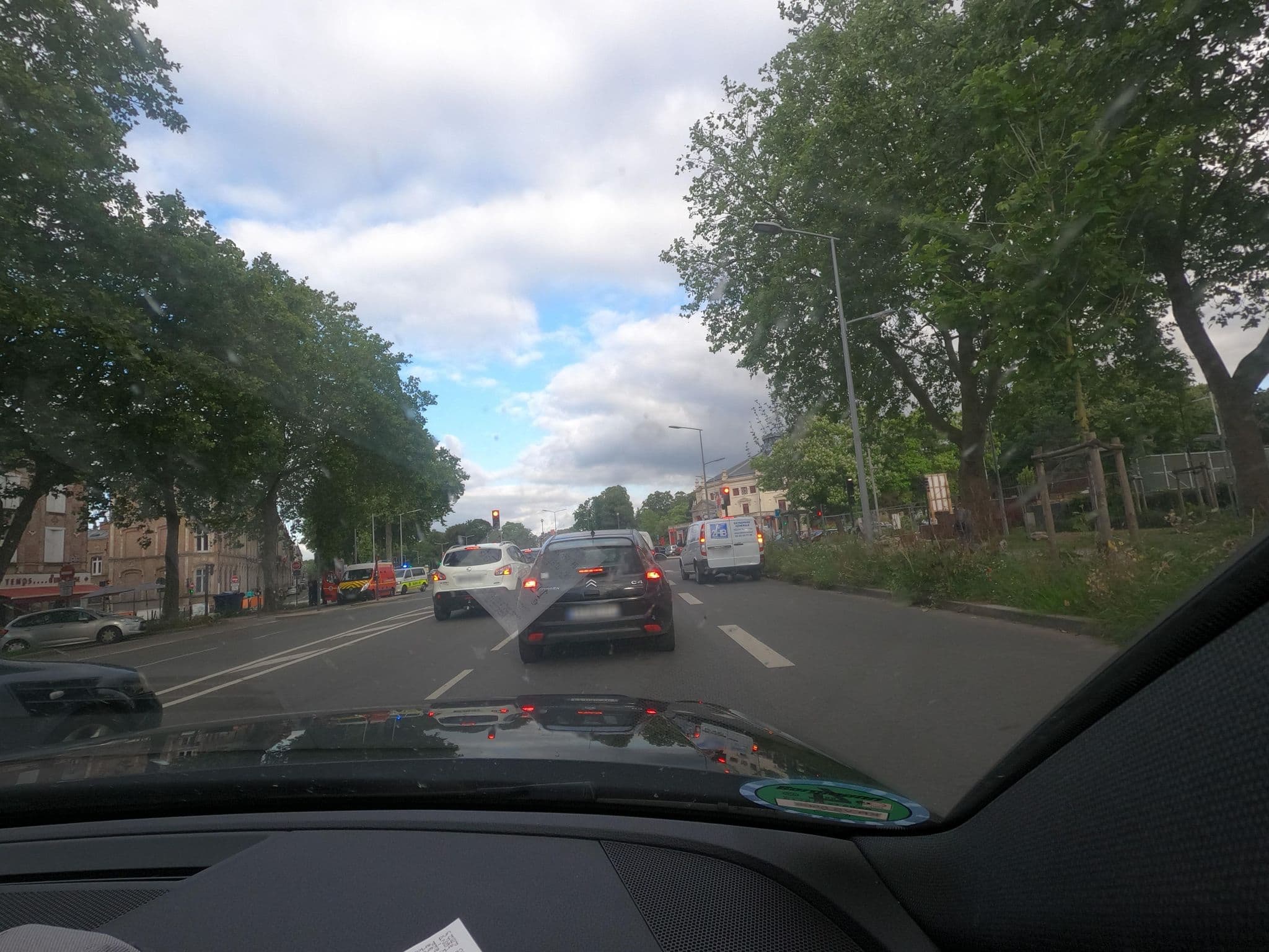 Street view near The Nest, Amiens — © saschahaberkorn (CC BY-SA · Mapillary)