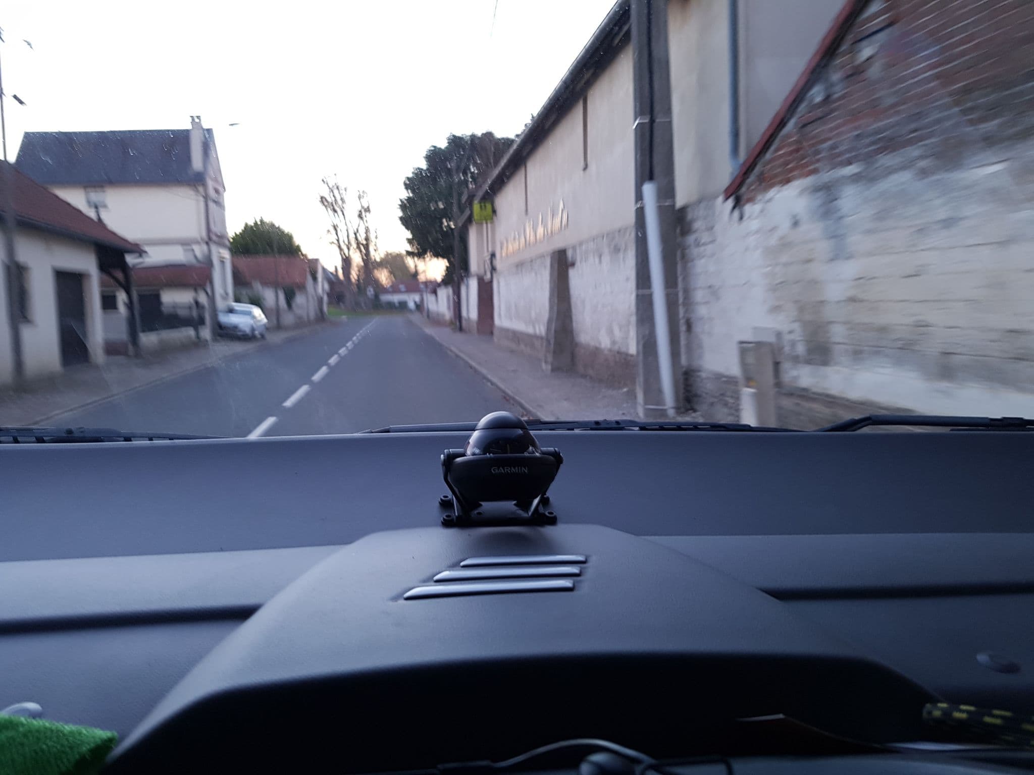 Street view near L'Etable de la Comtesse, Rue — © bernardvoyageur (CC BY-SA · Mapillary)
