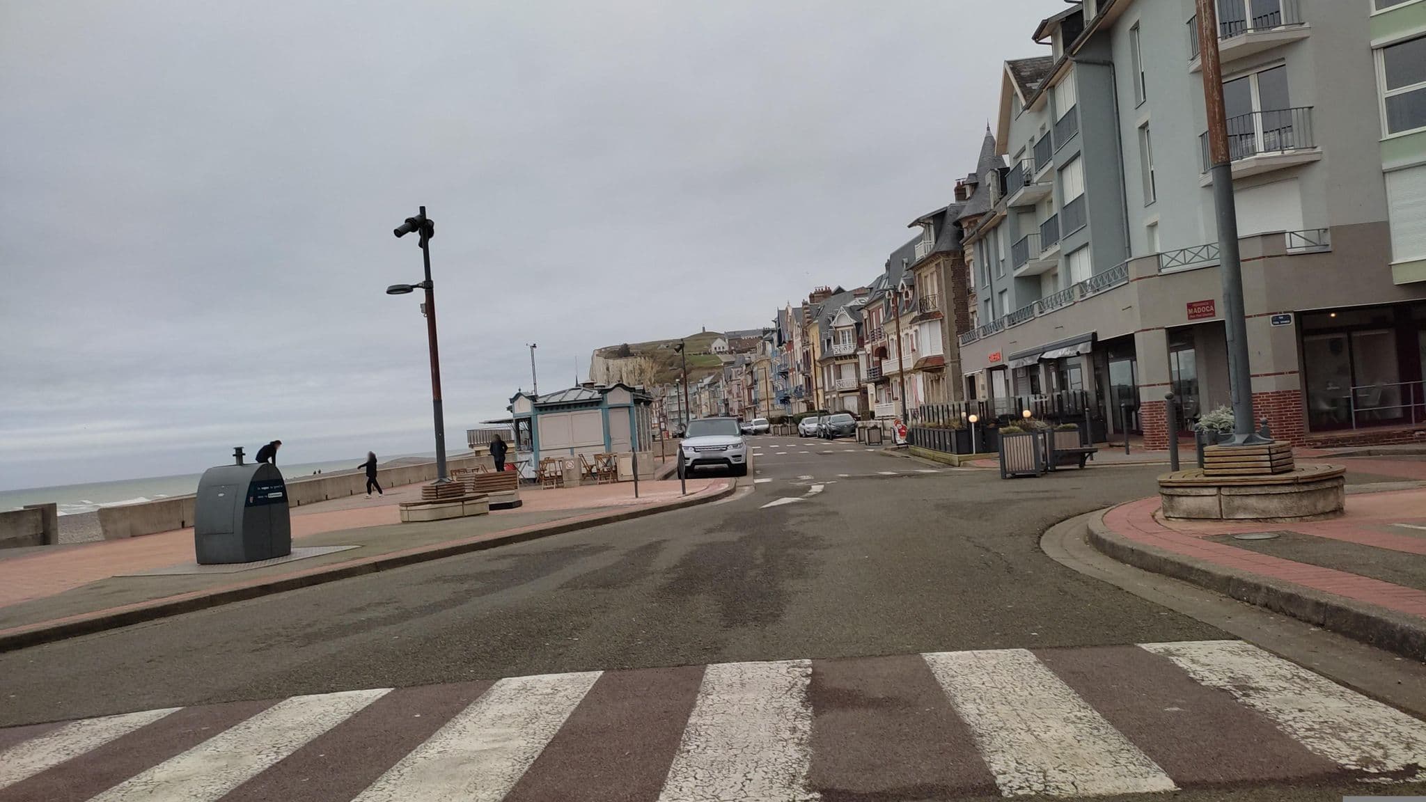 Street view near Résidence les Charmettes, Mers-les-Bains — © kritic (CC BY-SA · Mapillary)