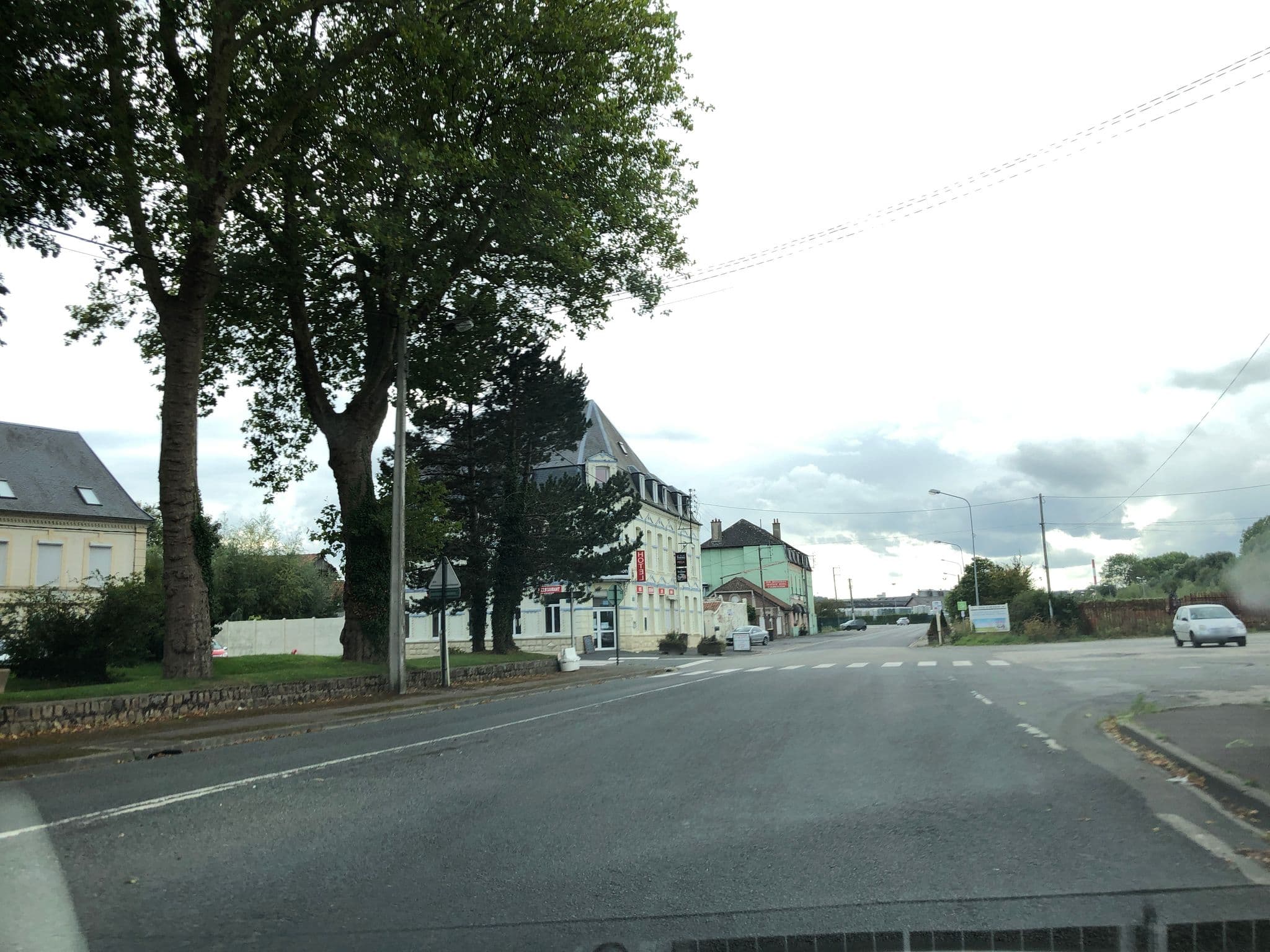 Street view near Le Grand Trianon, Hesdin — © cquest (CC BY-SA · Mapillary)