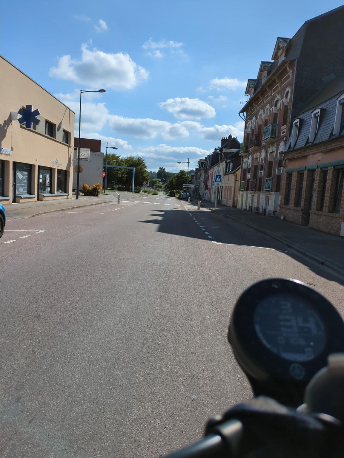 Street view near Jack's Bar, Le Tréport — © didier2020 (CC BY-SA · Mapillary)