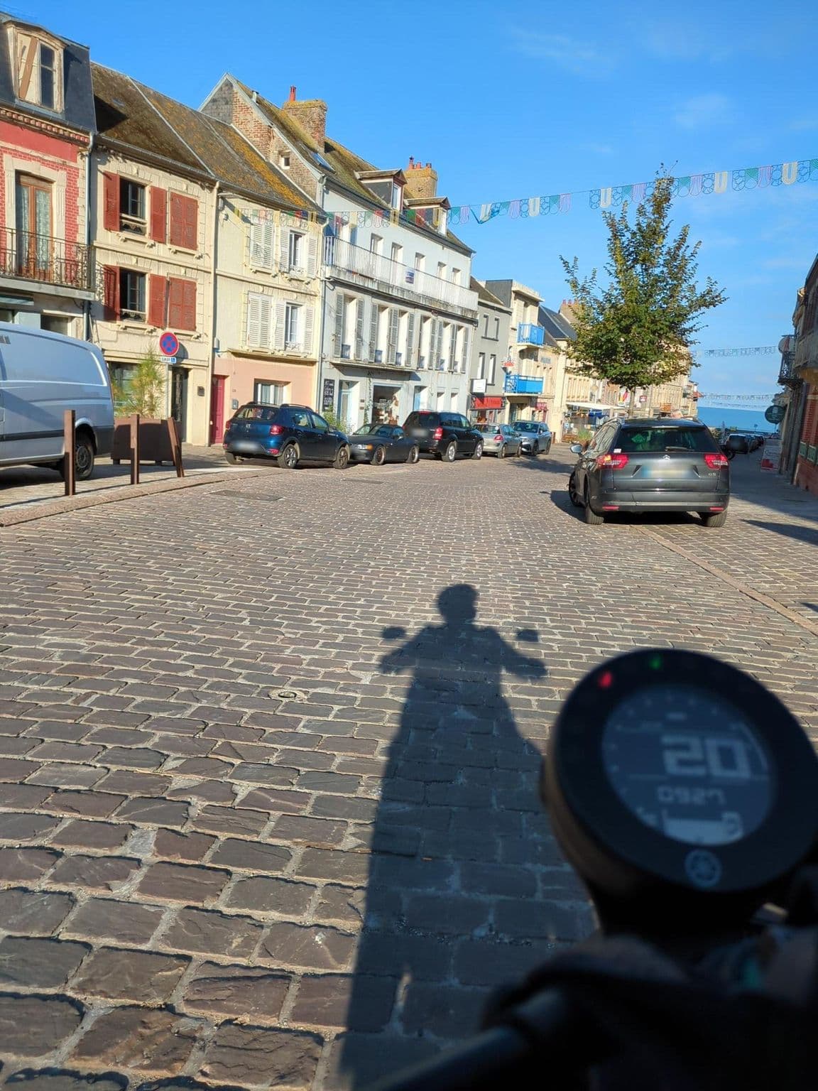 Street view near Relais du Silence Hôtel Restaurant le Cise Adhérent, Ault — © didier2020 (CC BY-SA · Mapillary)