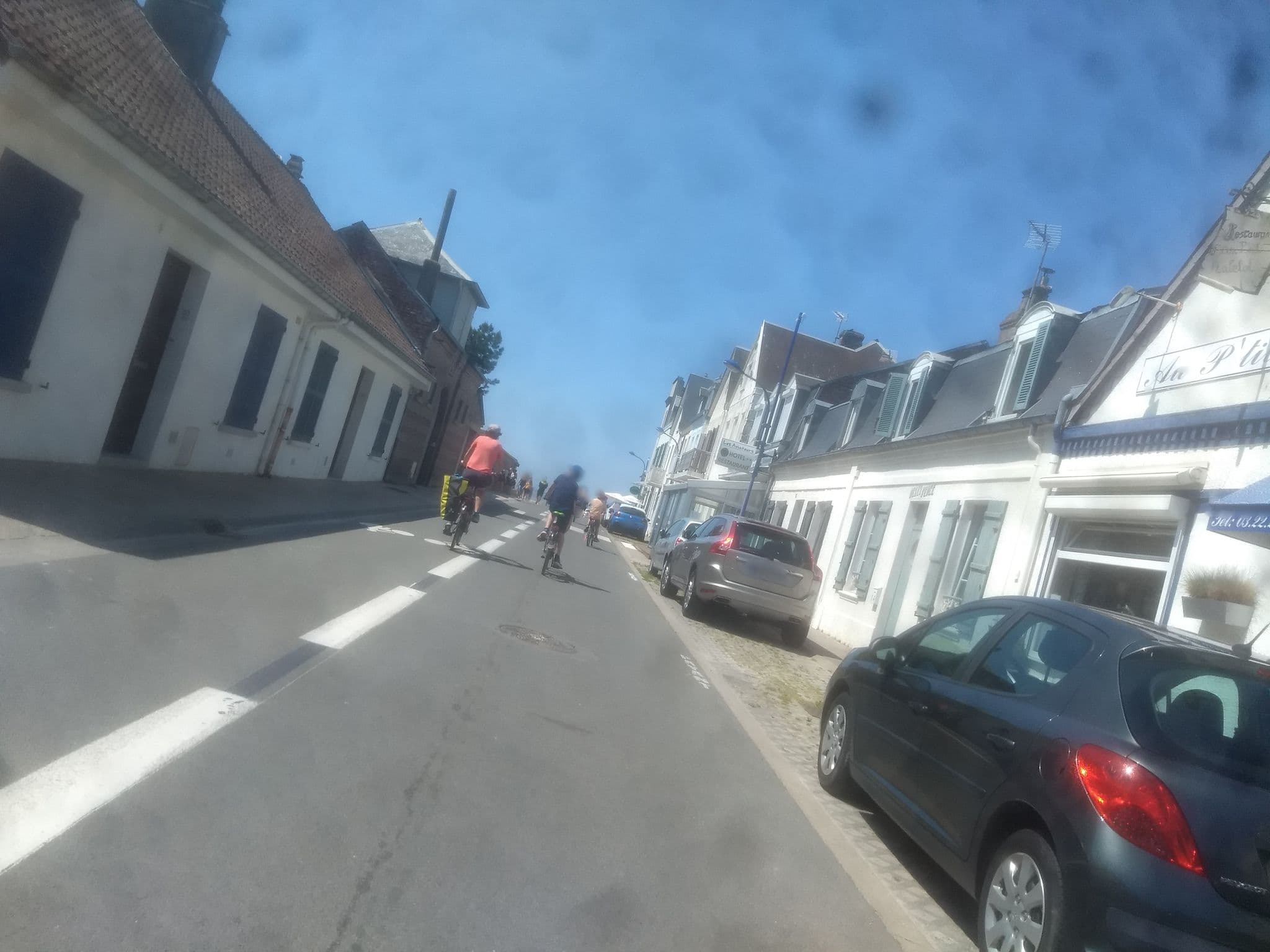 Street view near Les Aviateurs, Le Crotoy — © kritic (CC BY-SA · Mapillary)