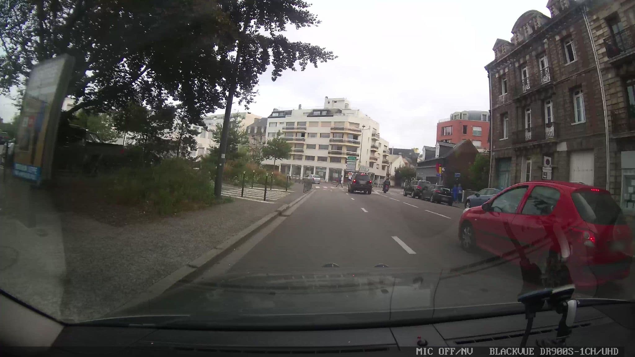 Street view near Nest in Normandy, Dieppe — © grobin (CC BY-SA · Mapillary)