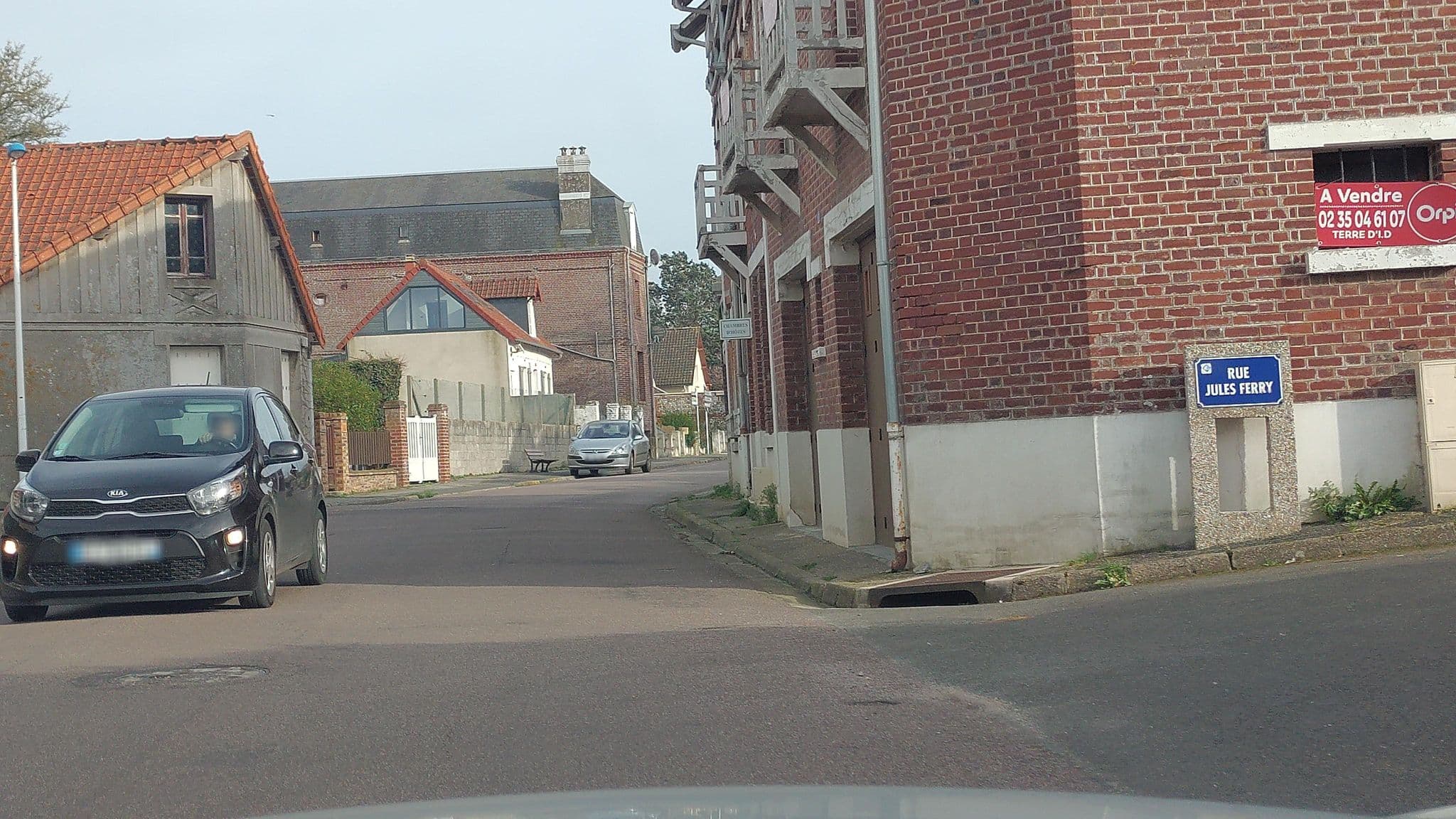 Street view near Gîtes le Clos du Val Marin, Criel-sur-Mer — © didier2020 (CC BY-SA · Mapillary)