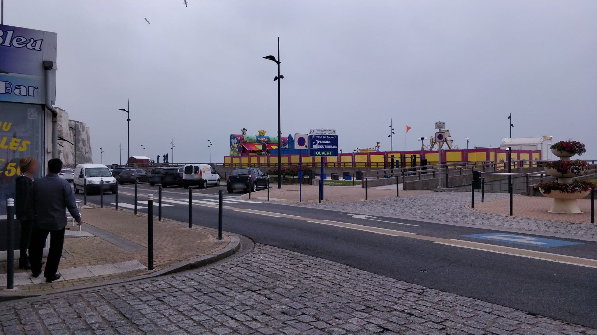 Street view near ESPLANADE FRONT de MER 113 1er Etage Lit fait WIFI Parking, Le Tréport — © tykayn (CC BY-SA · Mapillary)