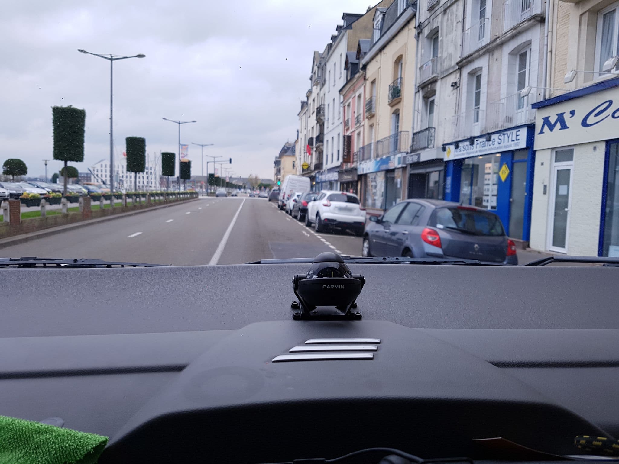 Street view near Appartement 3éme Étage 1 Chambre, Dieppe — © bernardvoyageur (CC BY-SA · Mapillary)
