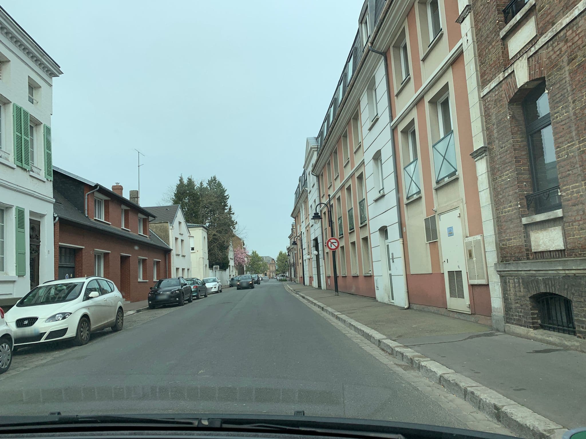 Street view near La Garçonnière, Abbeville — © noel (CC BY-SA · Mapillary)