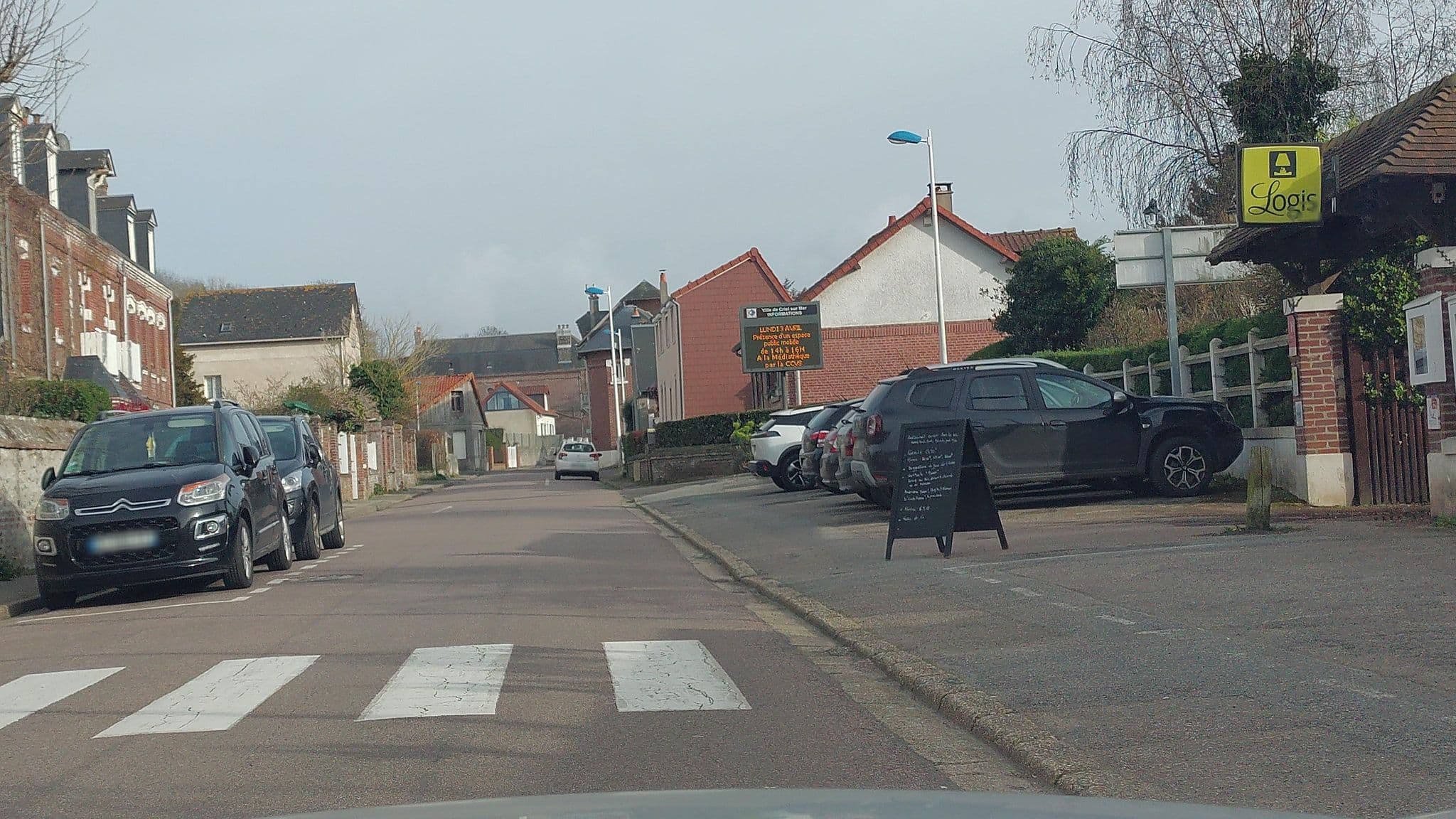 Street view near Hôtel de La Vieille Ferme, Criel-sur-Mer — © didier2020 (CC BY-SA · Mapillary)