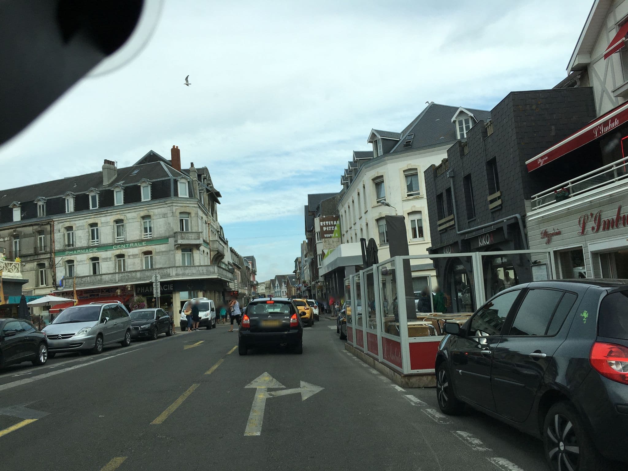 Street view near Le Homard Bleu (Hotel), Berck-Plage — © dschuwa (CC BY-SA · Mapillary)