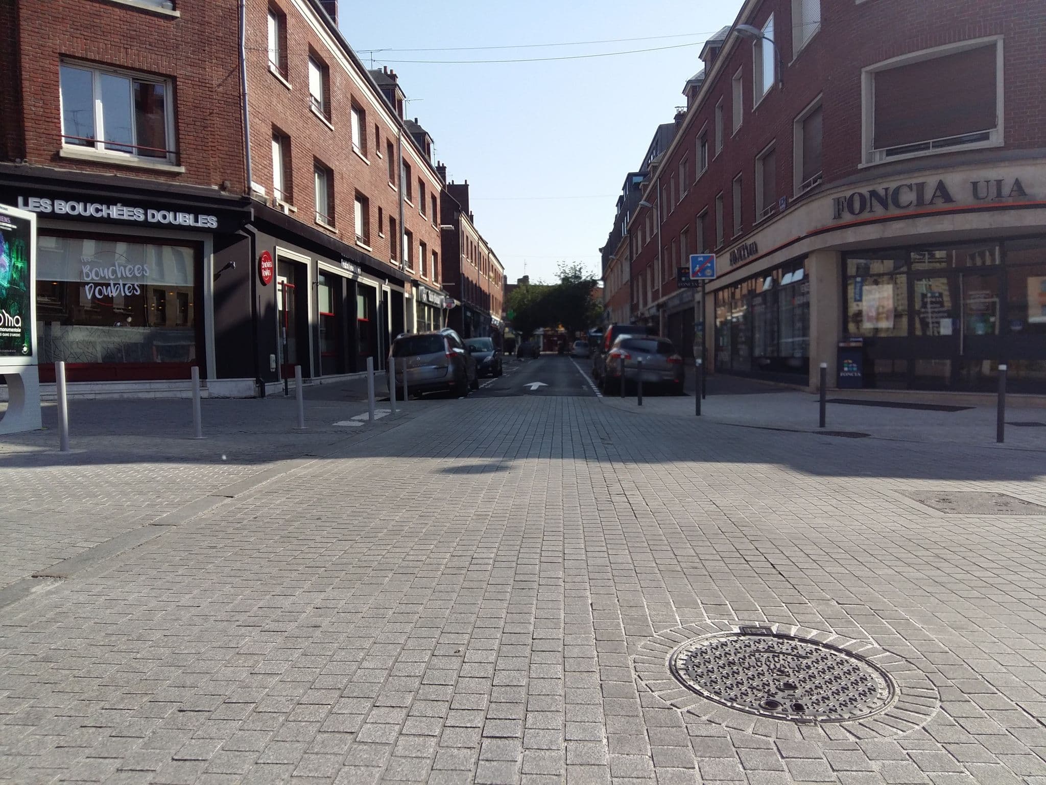 Street view near Résidence Amiens hyper Centre, Amiens — © simgis (CC BY-SA · Mapillary)