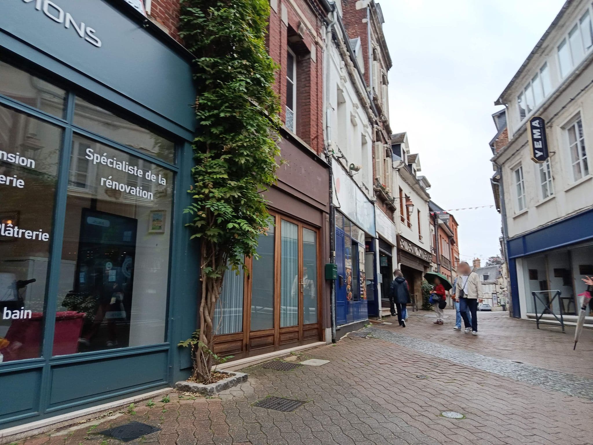 Street view near Relais de la Reine Mathilde, Eu — © kritic (CC BY-SA · Mapillary)