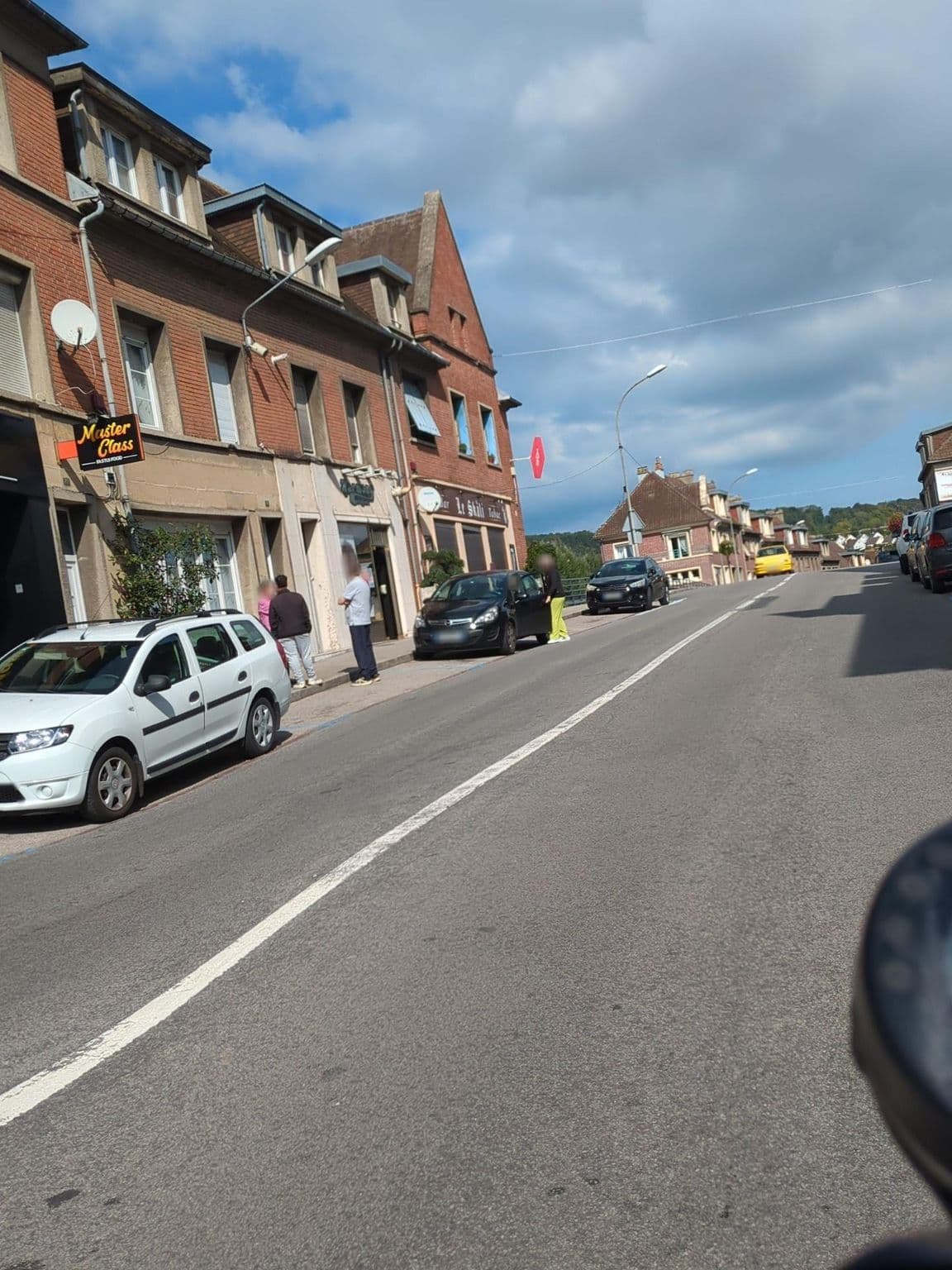 Street view near Hôtel de Picardie, Eu — © didier2020 (CC BY-SA · Mapillary)