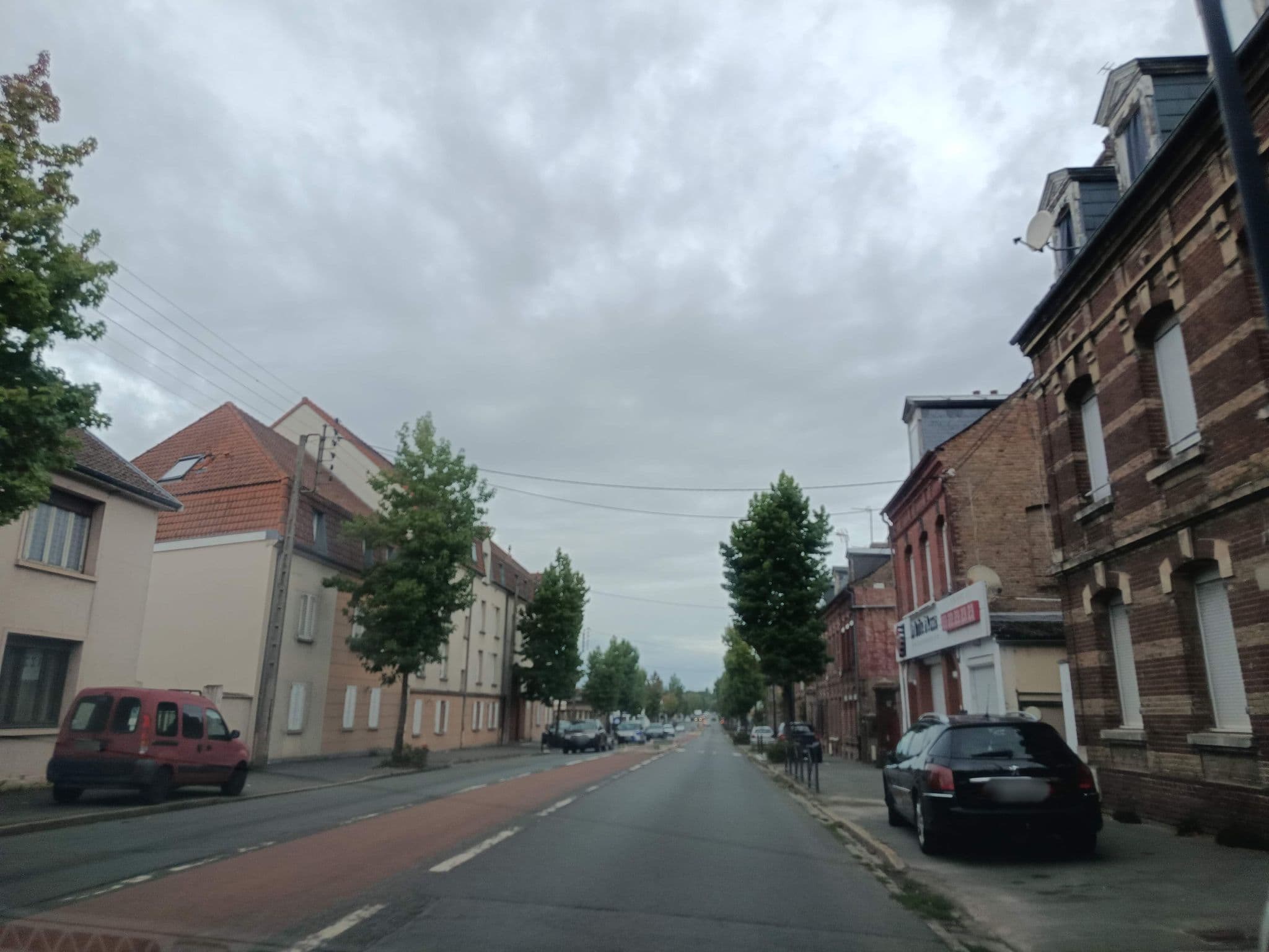 Street view near Hotel Vaubon, Abbeville — © kritic (CC BY-SA · Mapillary)