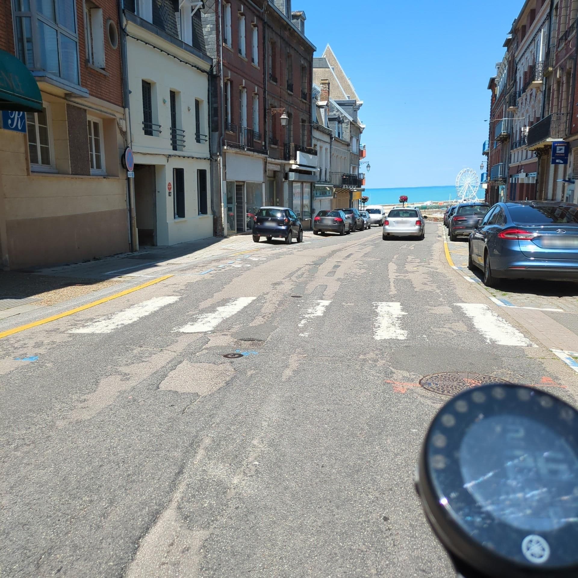 Street view near A l'Ancre Bleue, Le Tréport — © didier2020 (CC BY-SA · Mapillary)