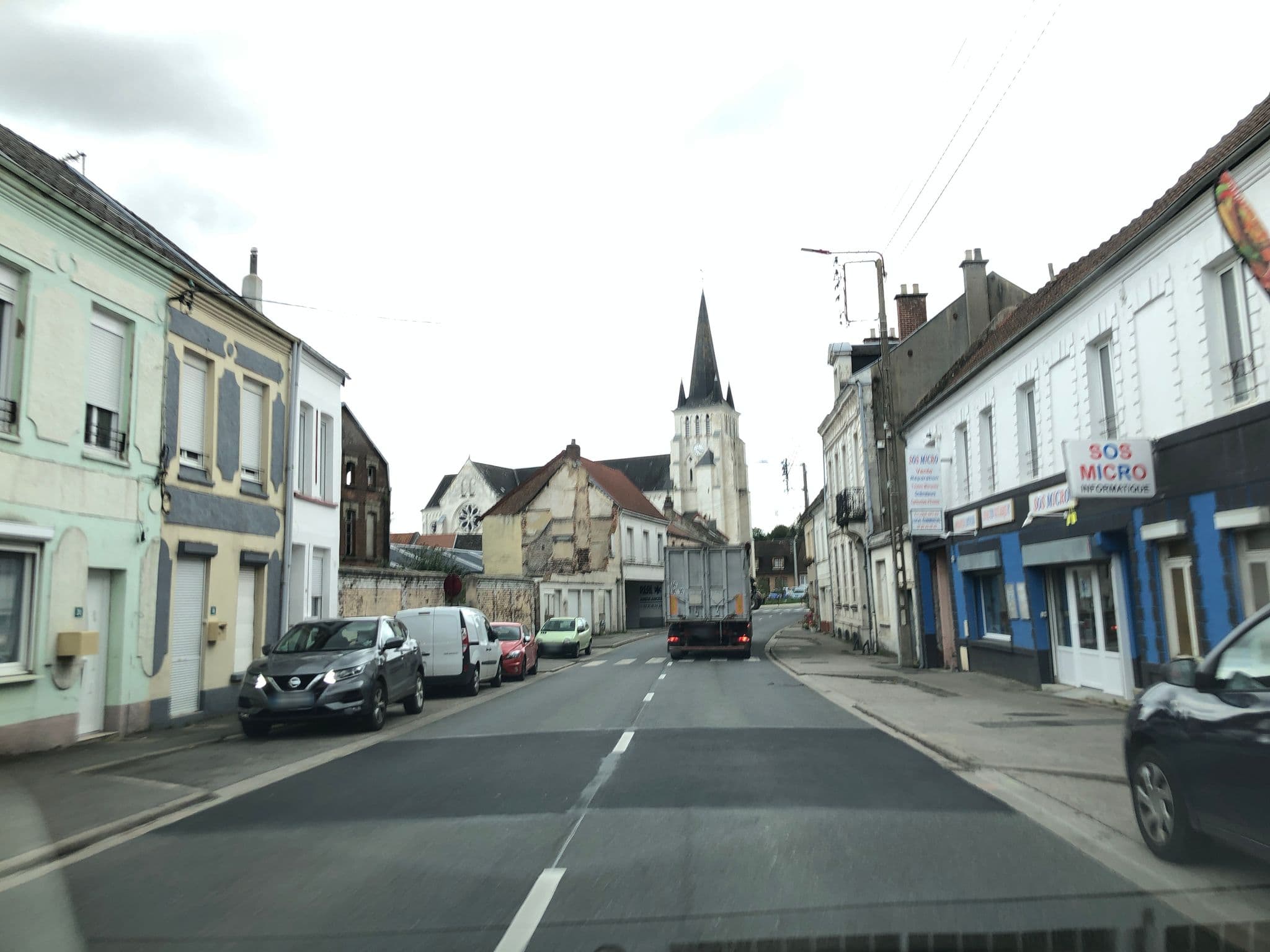 Street view near Hôtel du Cheval Noir, Fruges — © cquest (CC BY-SA · Mapillary)